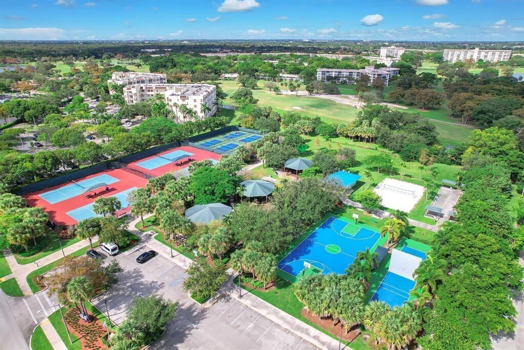 NO 116 PALM-AIRE COUNTRY CLUB - Residential Lease