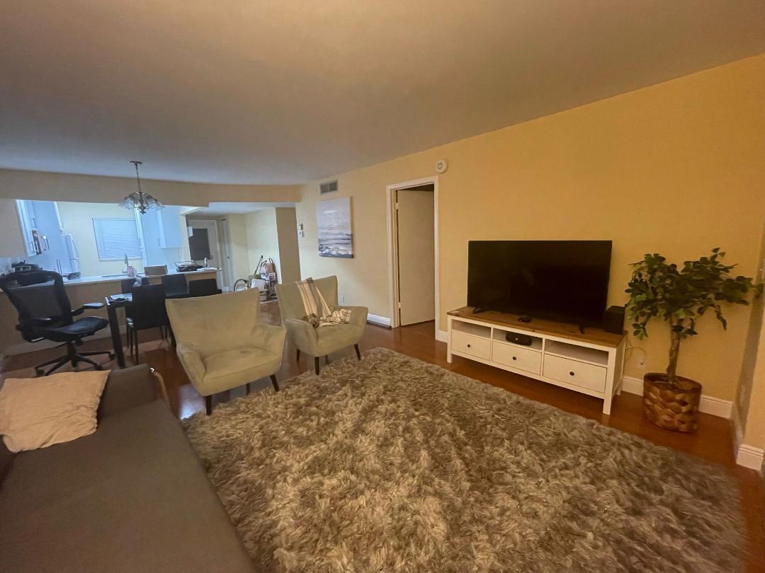 LAGO DEL REY CONDO - Residential Lease