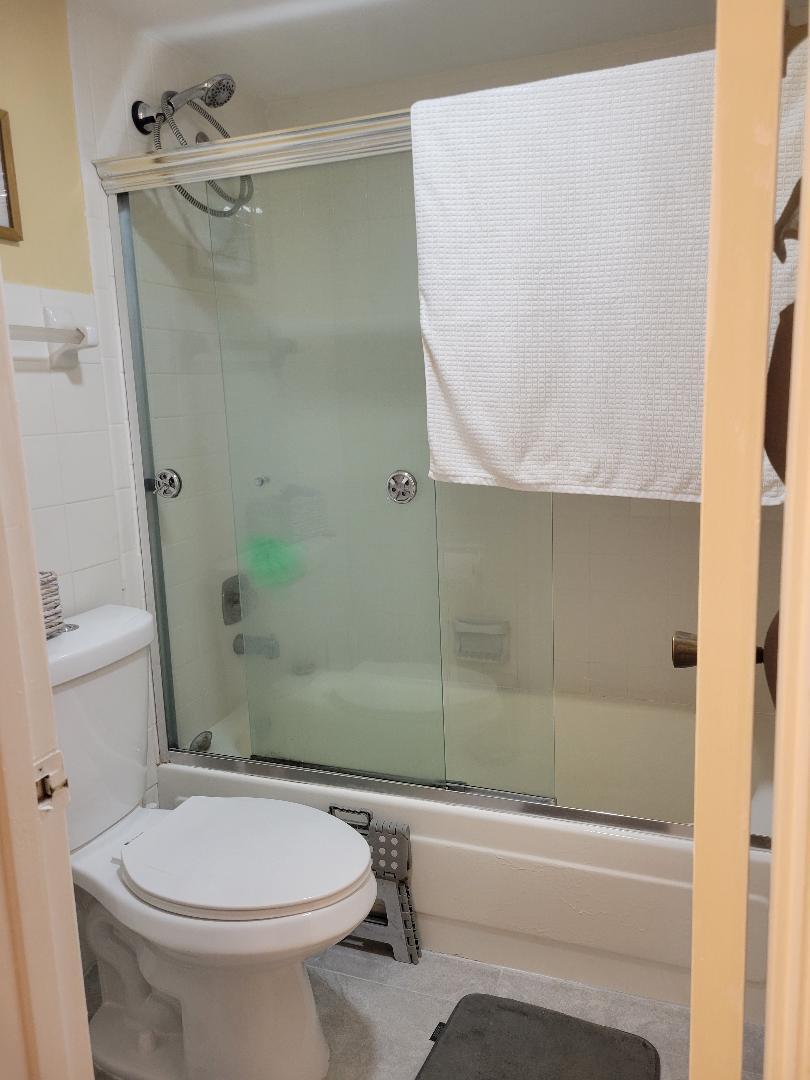 LAGO DEL REY CONDO - Residential Lease