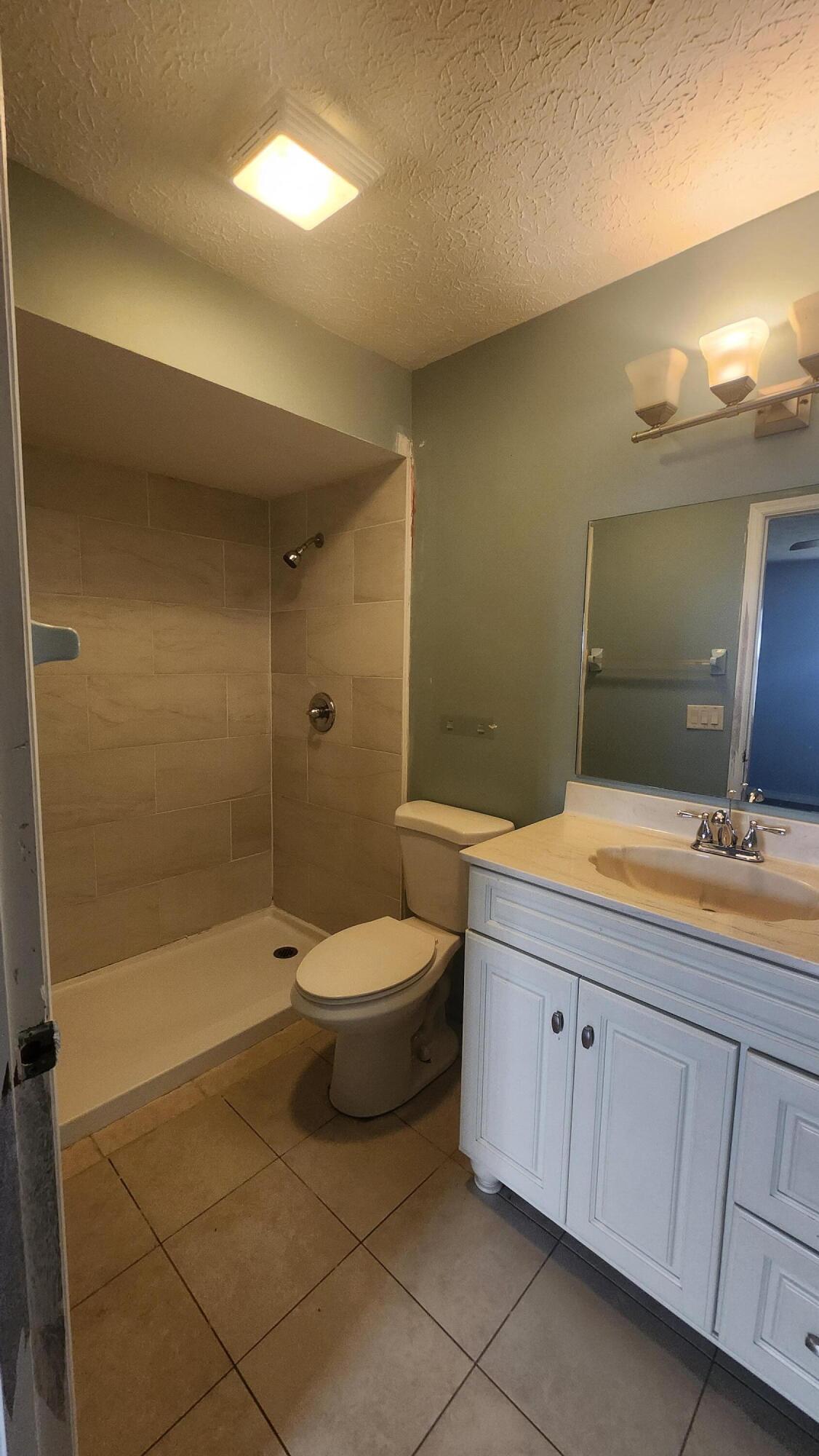 PORT ST LUCIE SECTION 3 - Residential Lease