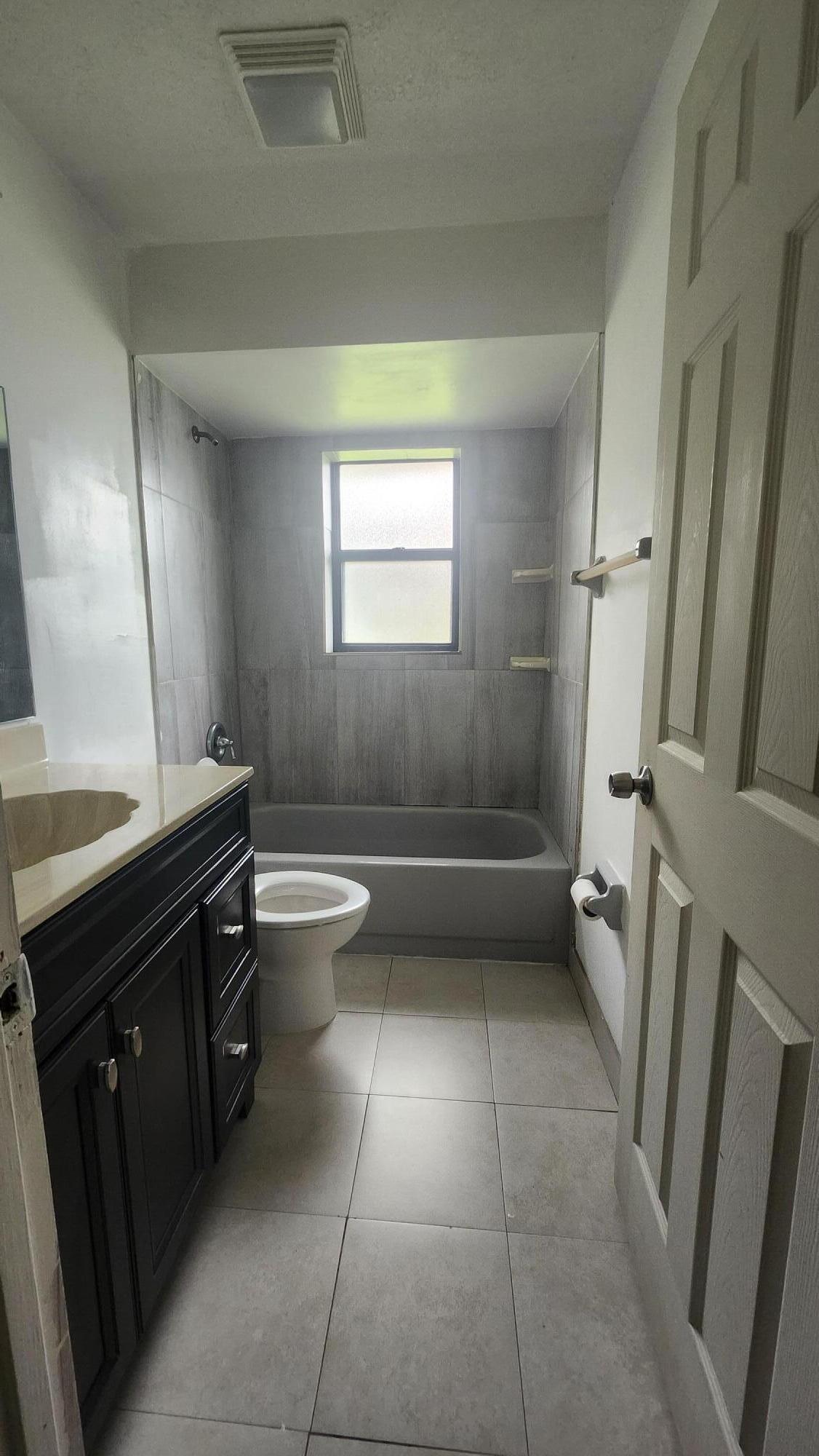 PORT ST LUCIE SECTION 3 - Residential Lease
