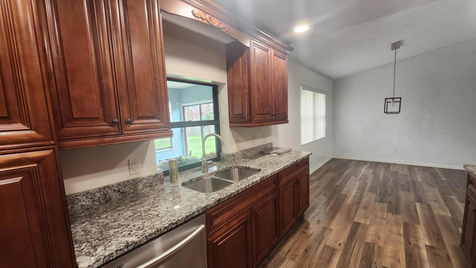 PORT ST LUCIE SECTION 3 - Residential Lease