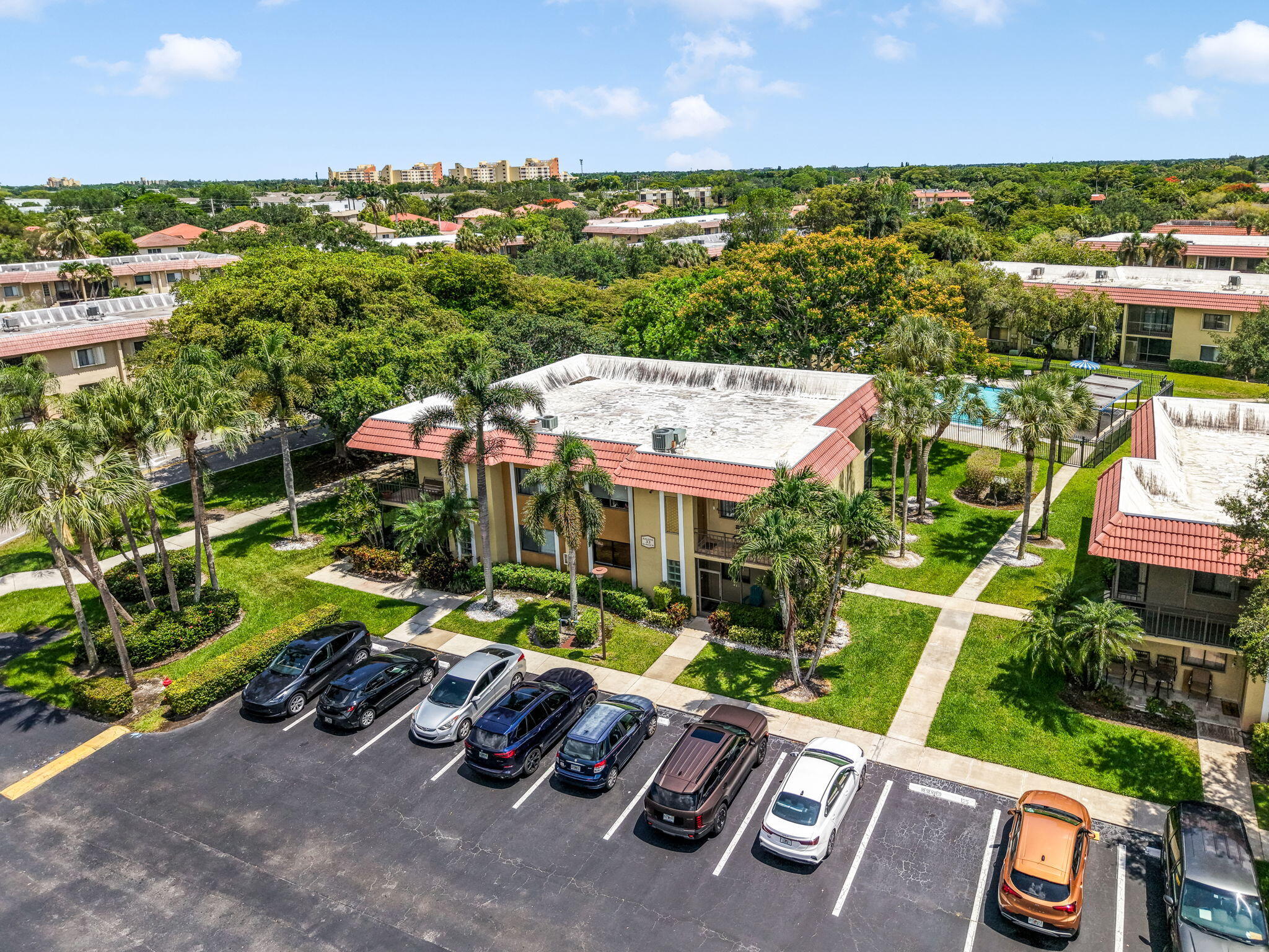 RACQUET CLUB APARTMENTS AT - Residential