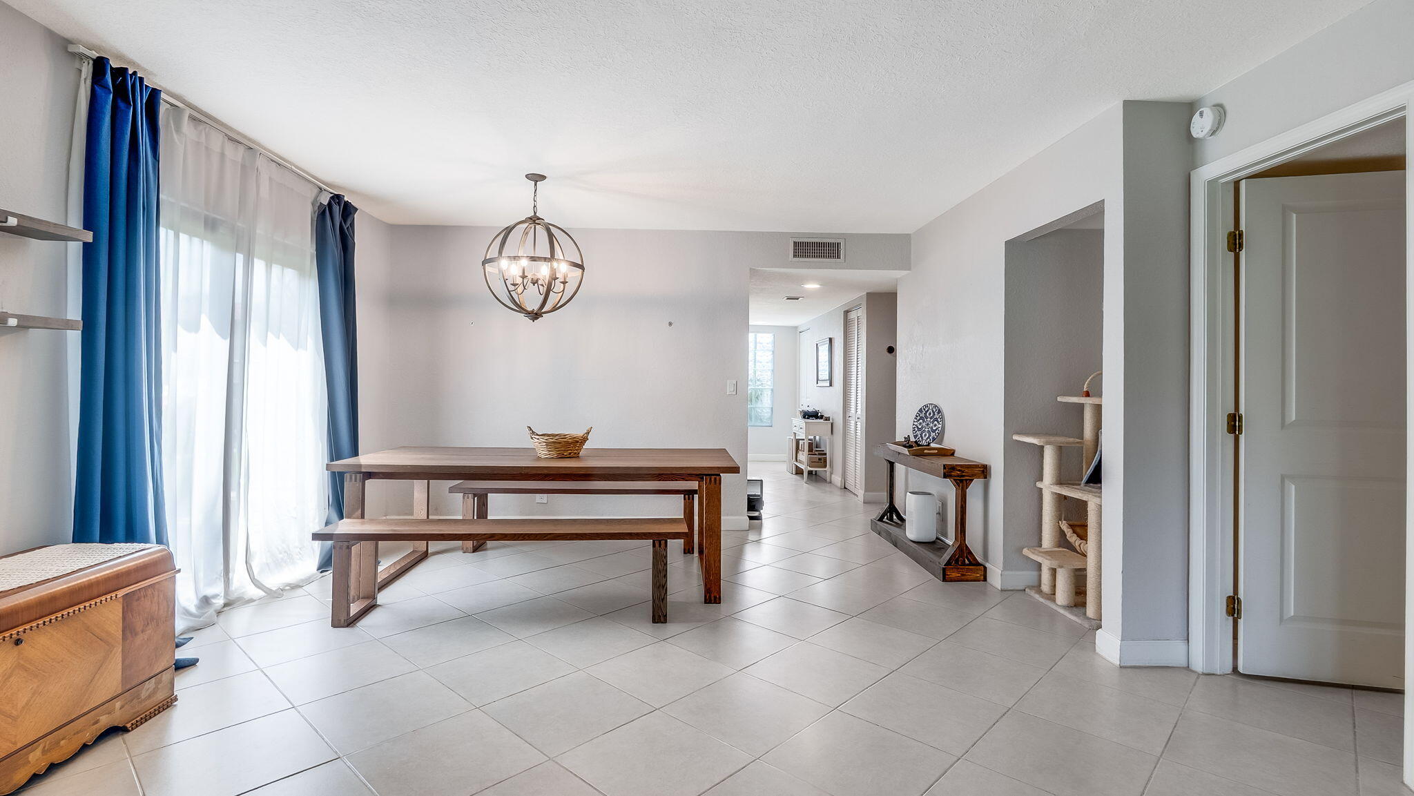 RACQUET CLUB APARTMENTS AT - Residential