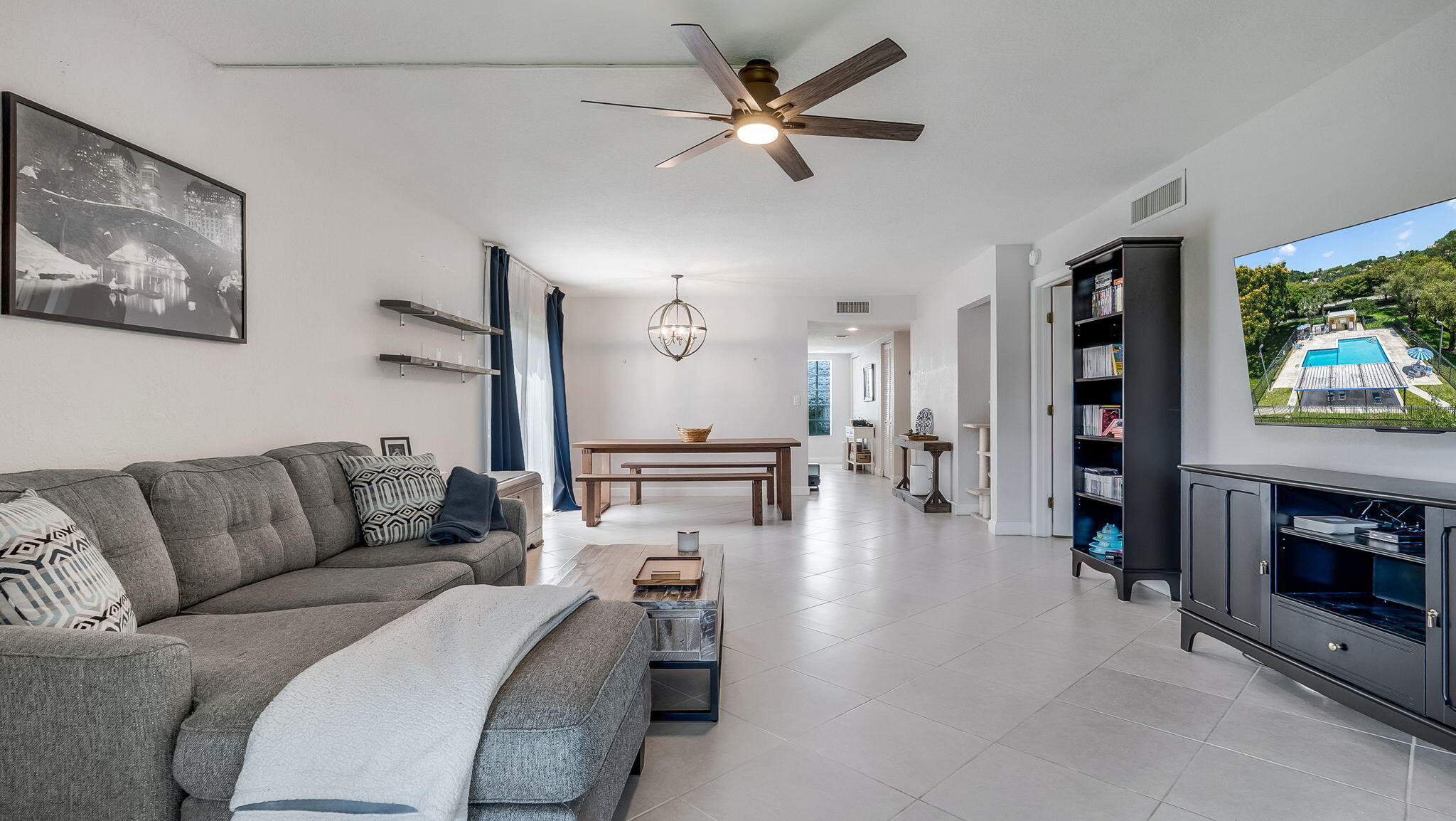 RACQUET CLUB APARTMENTS AT - Residential