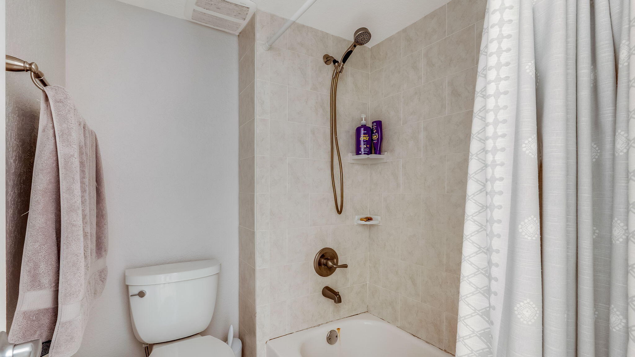 RACQUET CLUB APARTMENTS AT - Residential