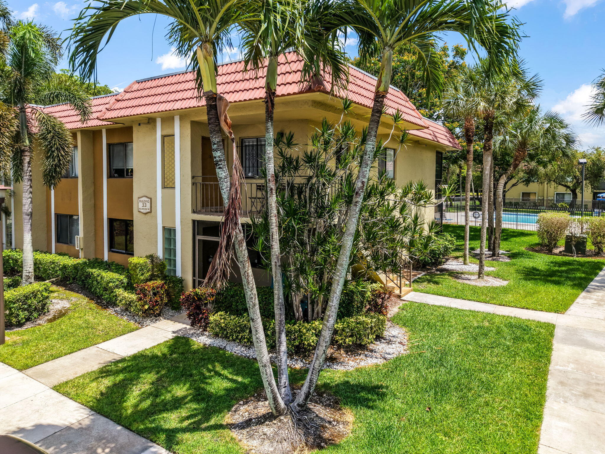 RACQUET CLUB APARTMENTS AT - Residential
