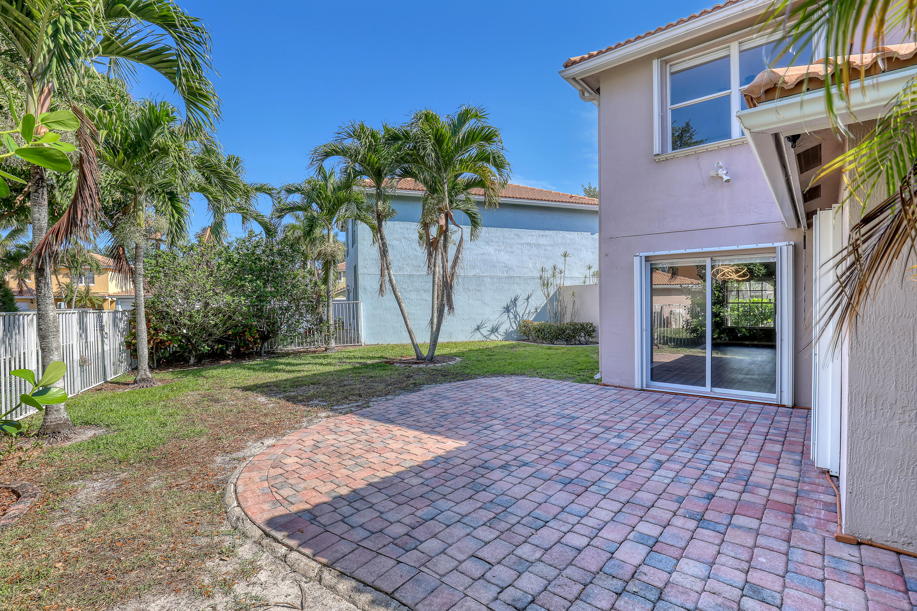 LIBERTY BAY - Residential Lease