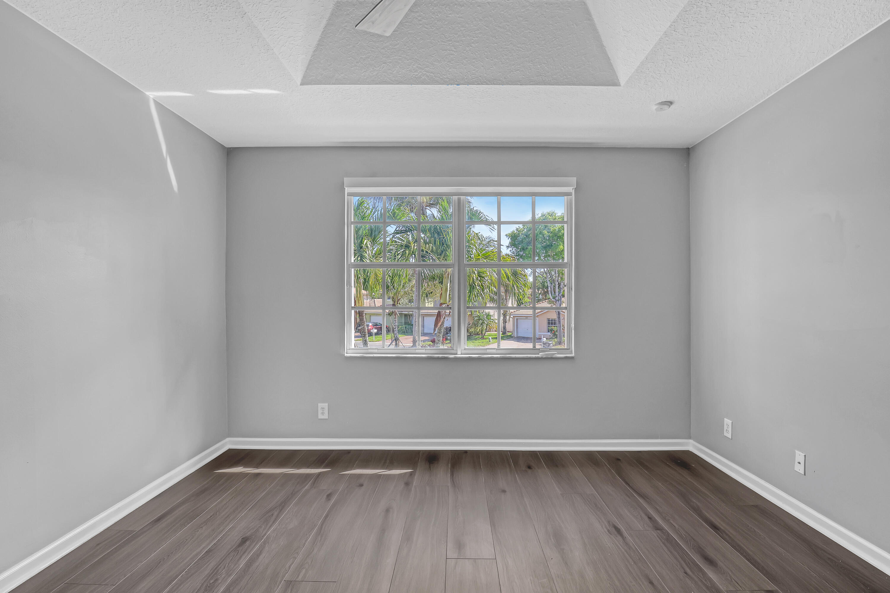 LIBERTY BAY - Residential Lease