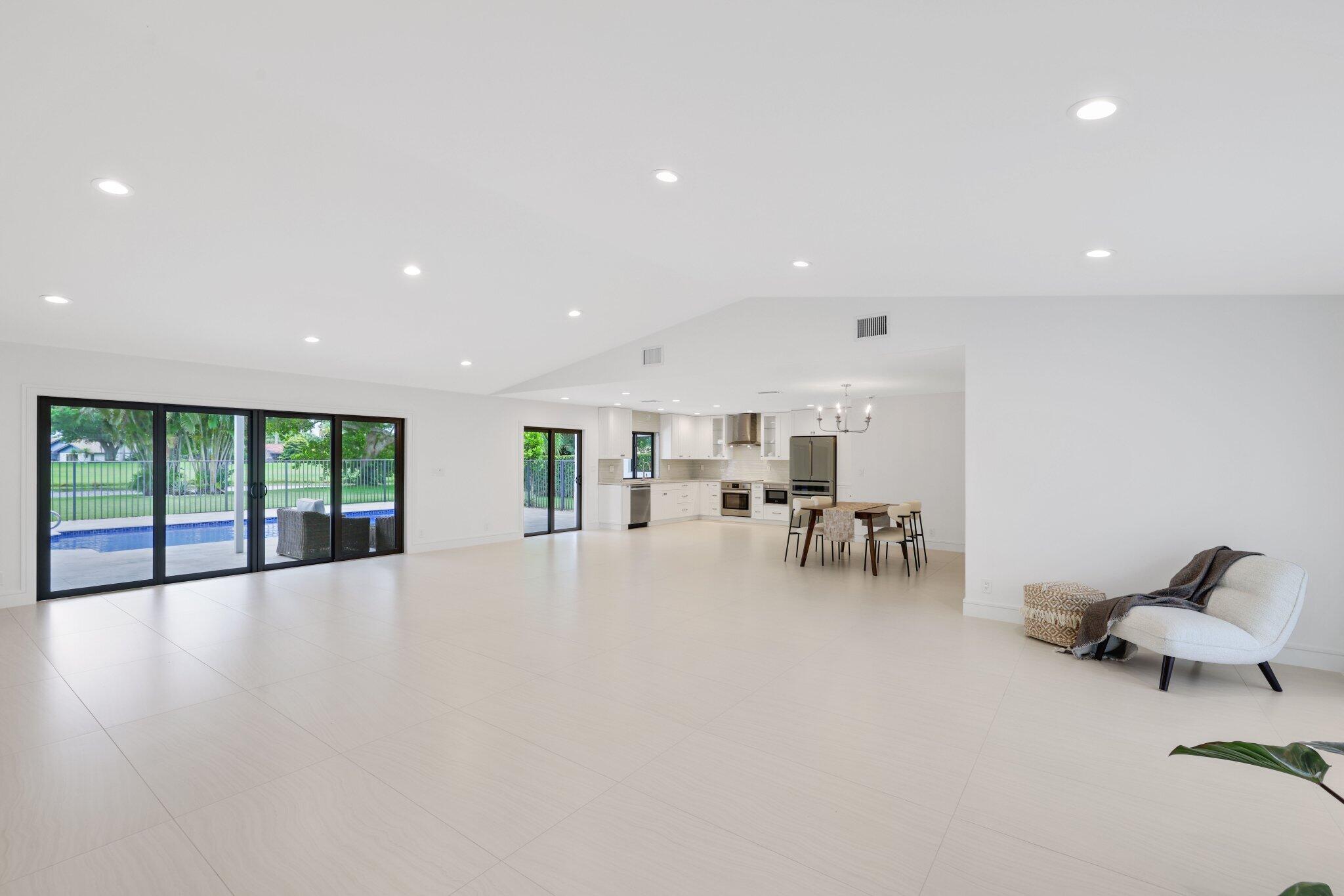 BOCA GREENS - Residential