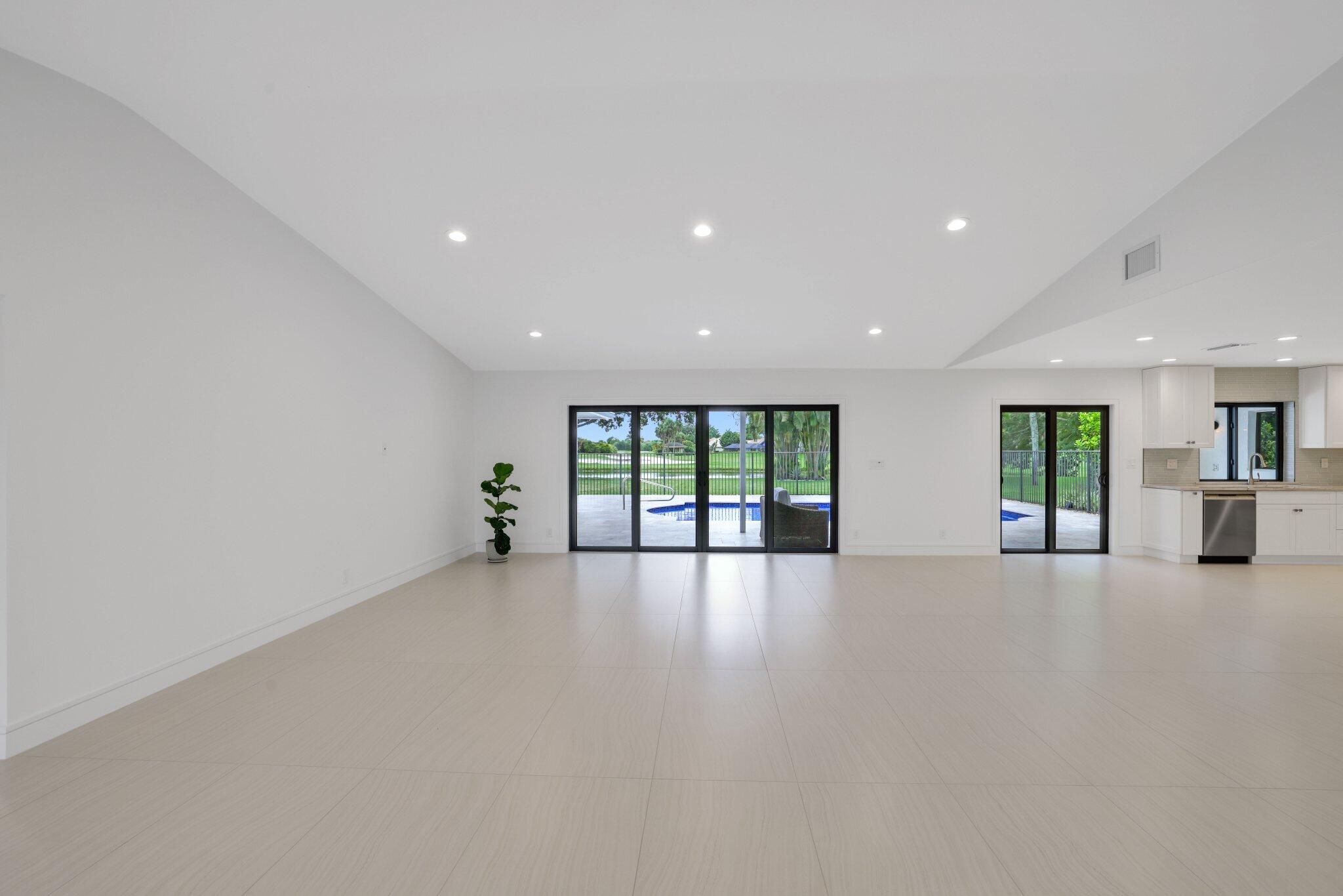 BOCA GREENS - Residential