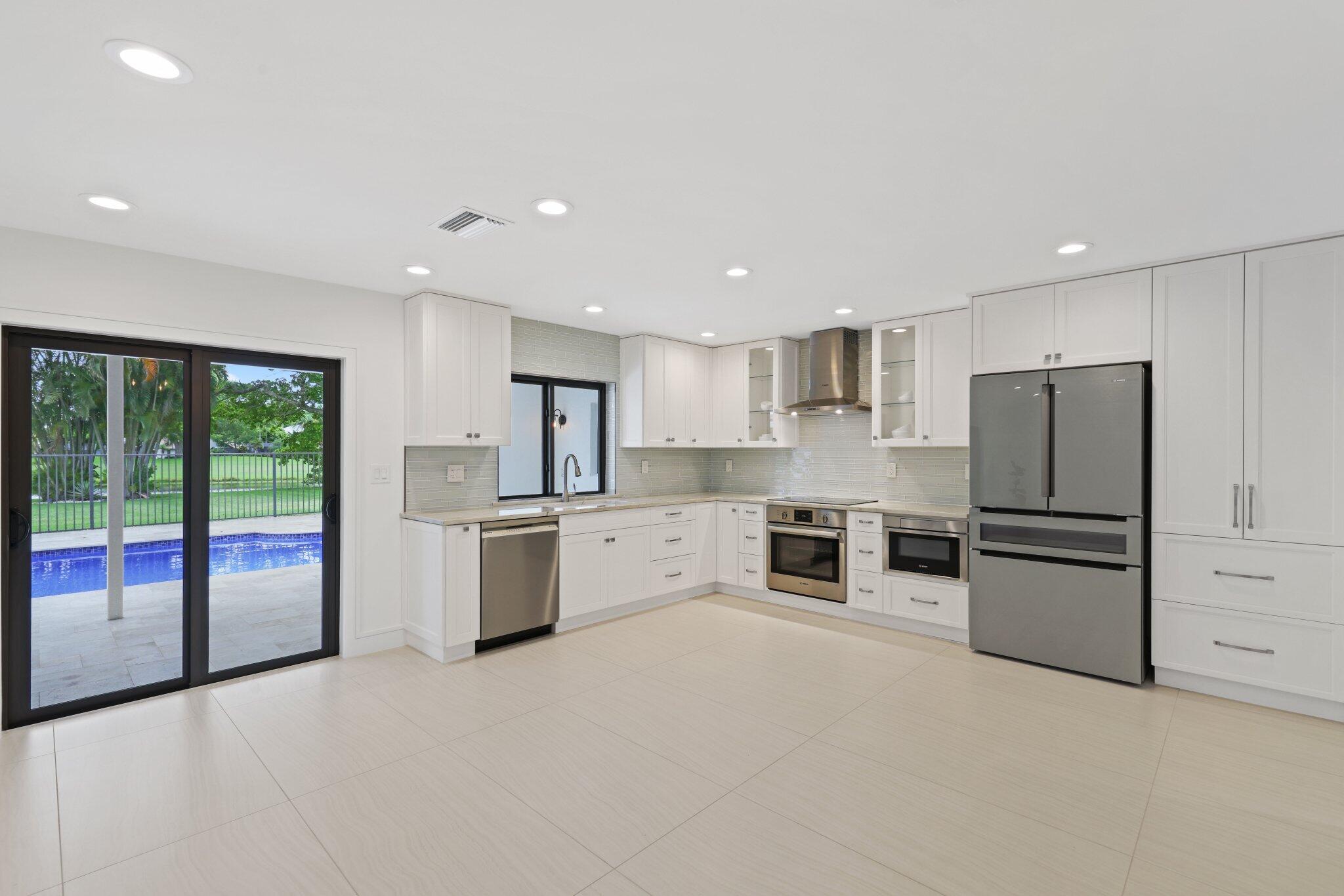 BOCA GREENS - Residential