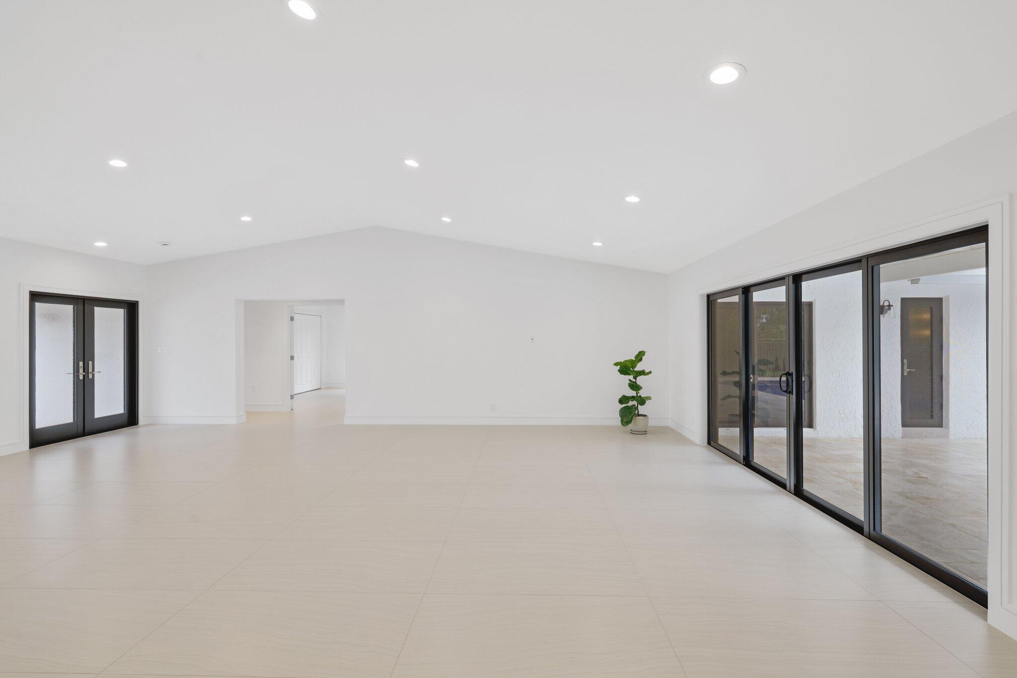 BOCA GREENS - Residential