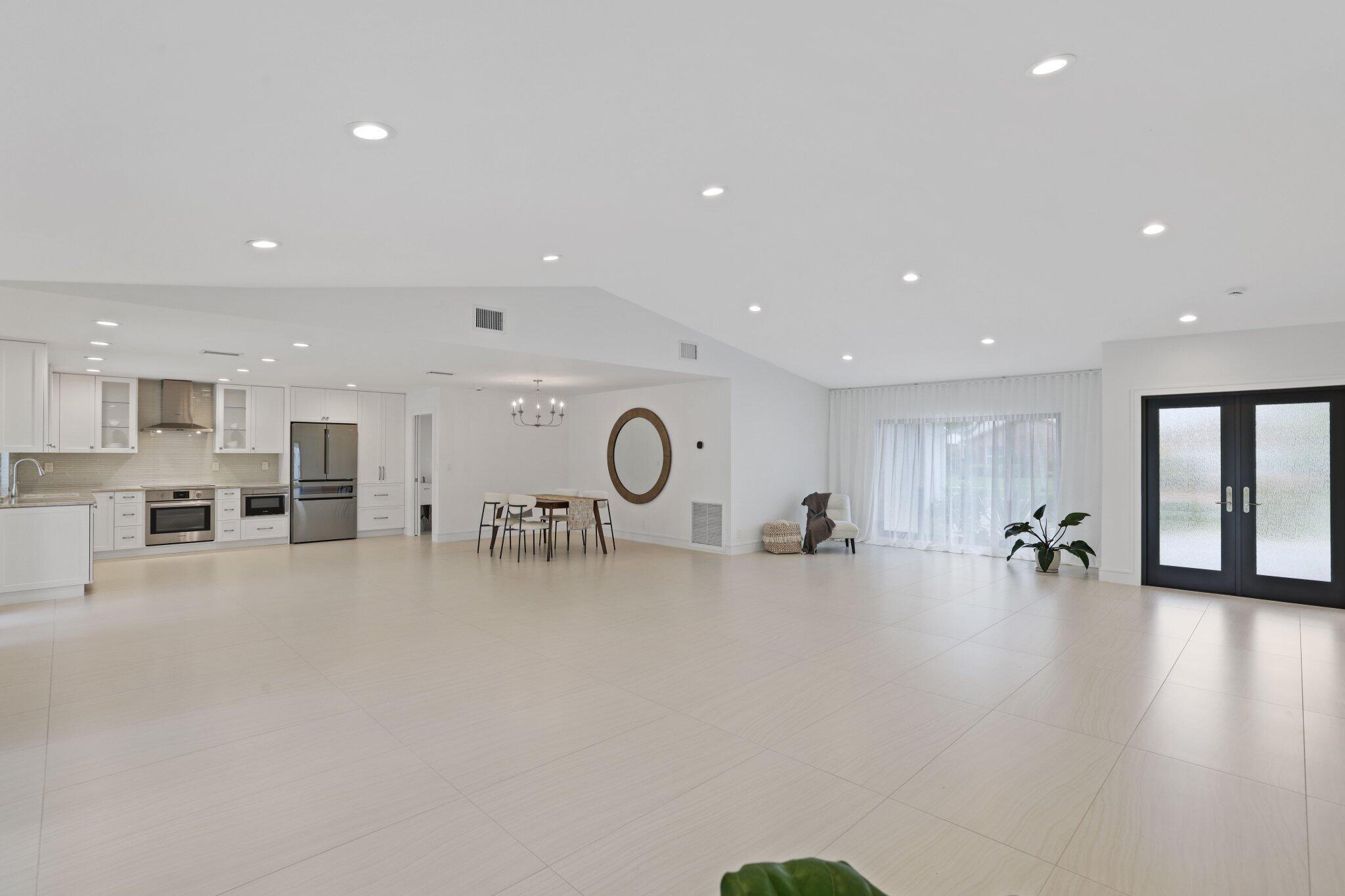 BOCA GREENS - Residential