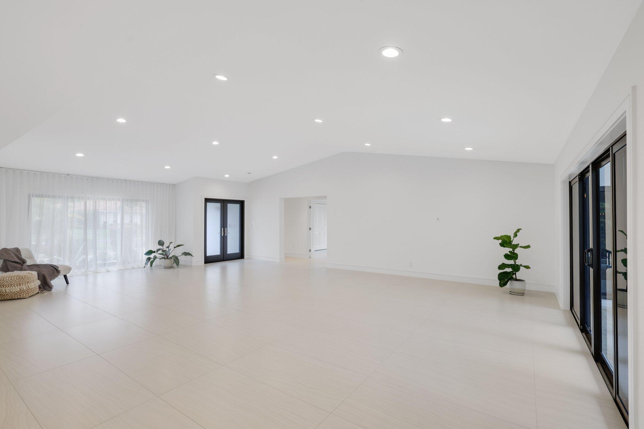 BOCA GREENS - Residential