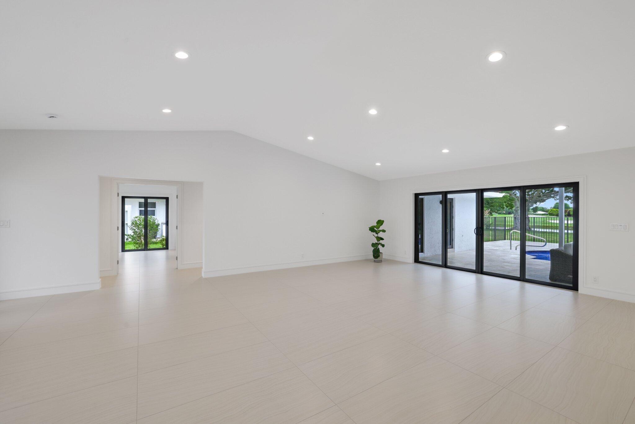 BOCA GREENS - Residential