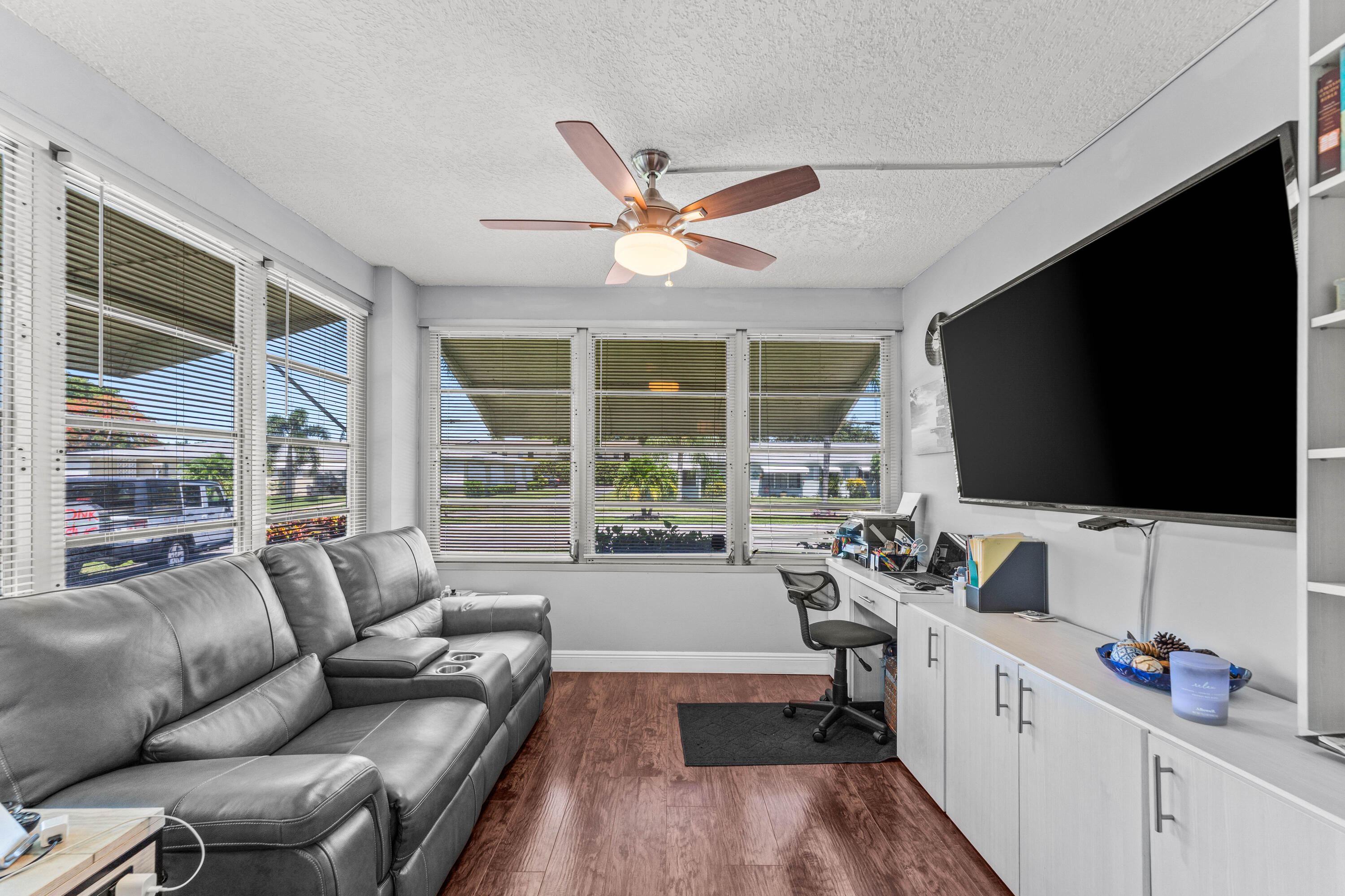 HIGH POINT OF DELRAY BEACH CONDO SEC I - Residential