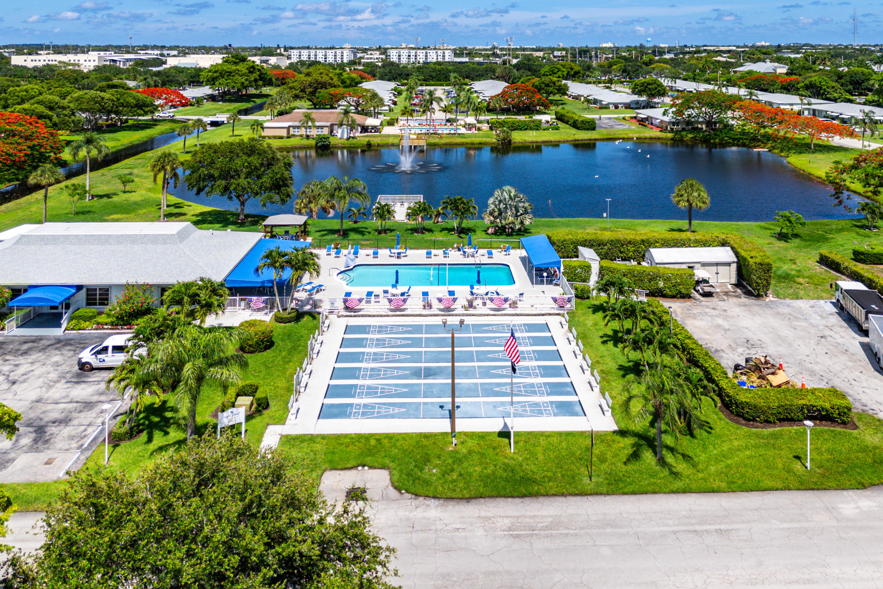 HIGH POINT OF DELRAY BEACH CONDO SEC I - Residential