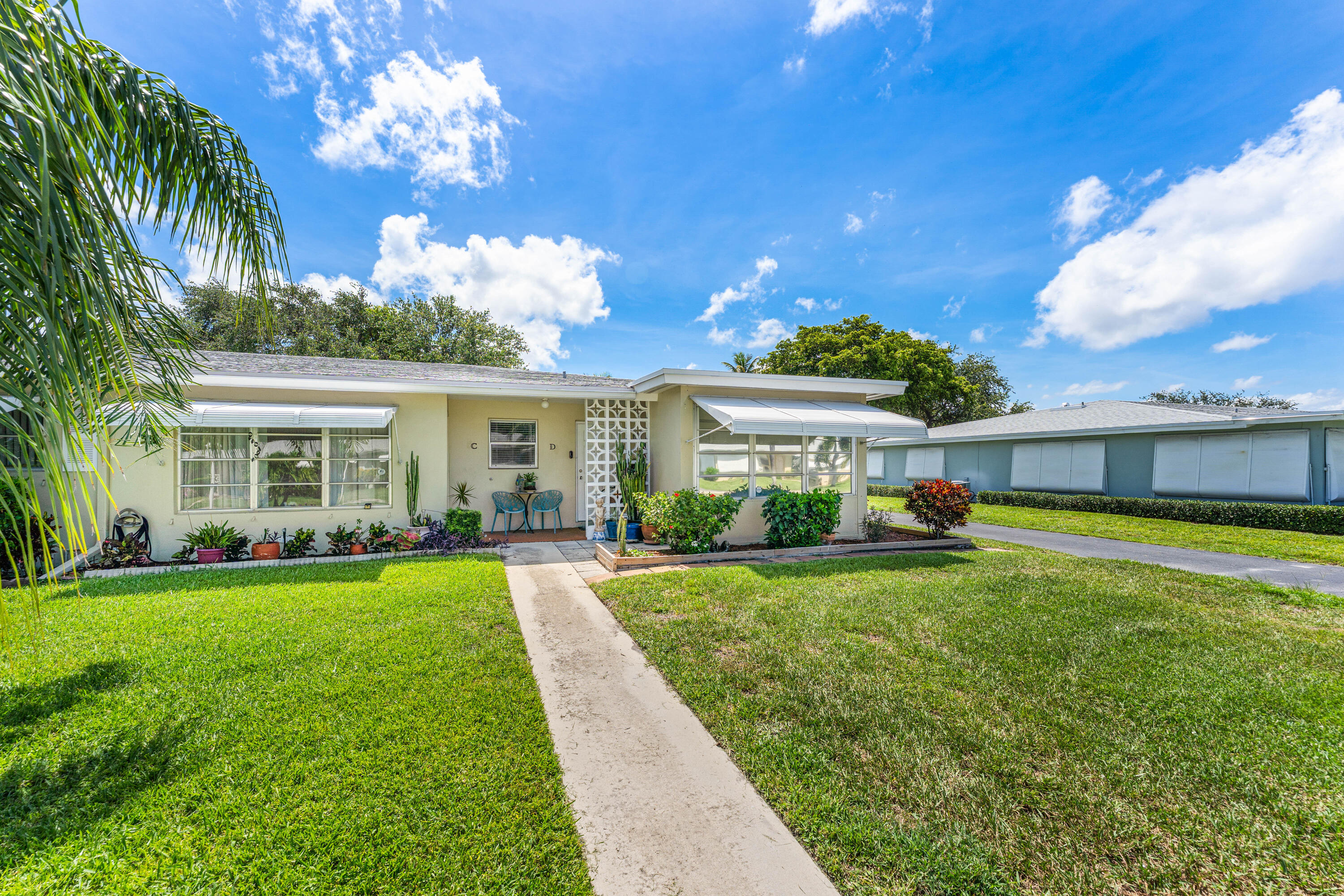 HIGH POINT OF DELRAY BEACH CONDO SEC I - Residential