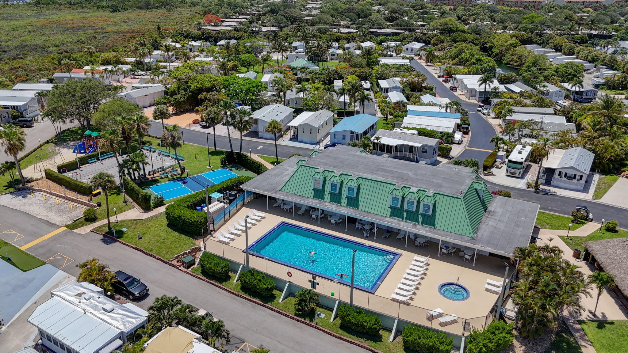 YOGI-BY-THE-SEA CONDO - Land