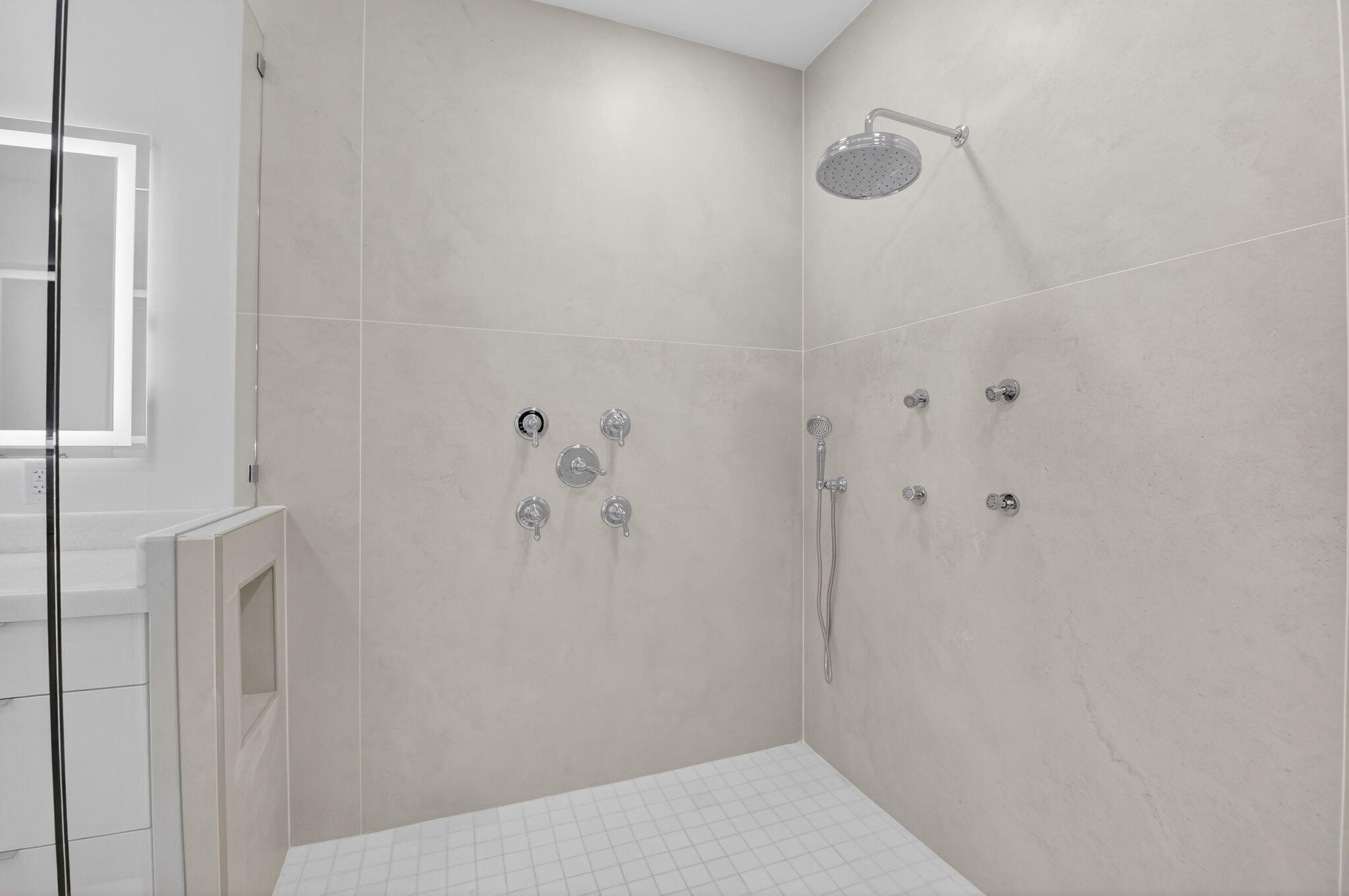WOODFIELD COUNTRY CLUB - Residential
