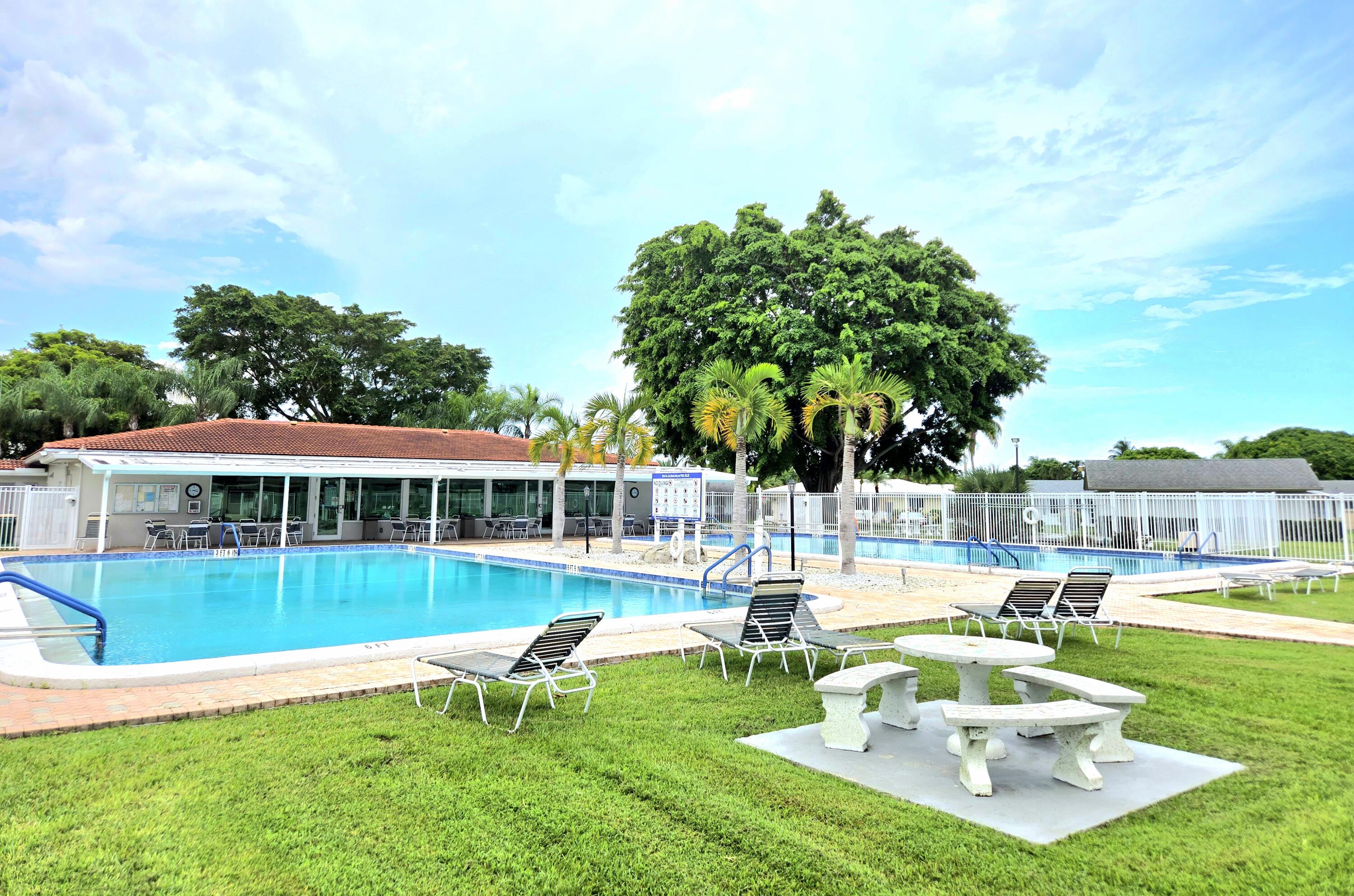 MAINLANDS OF TAMARAC LAKES - Residential