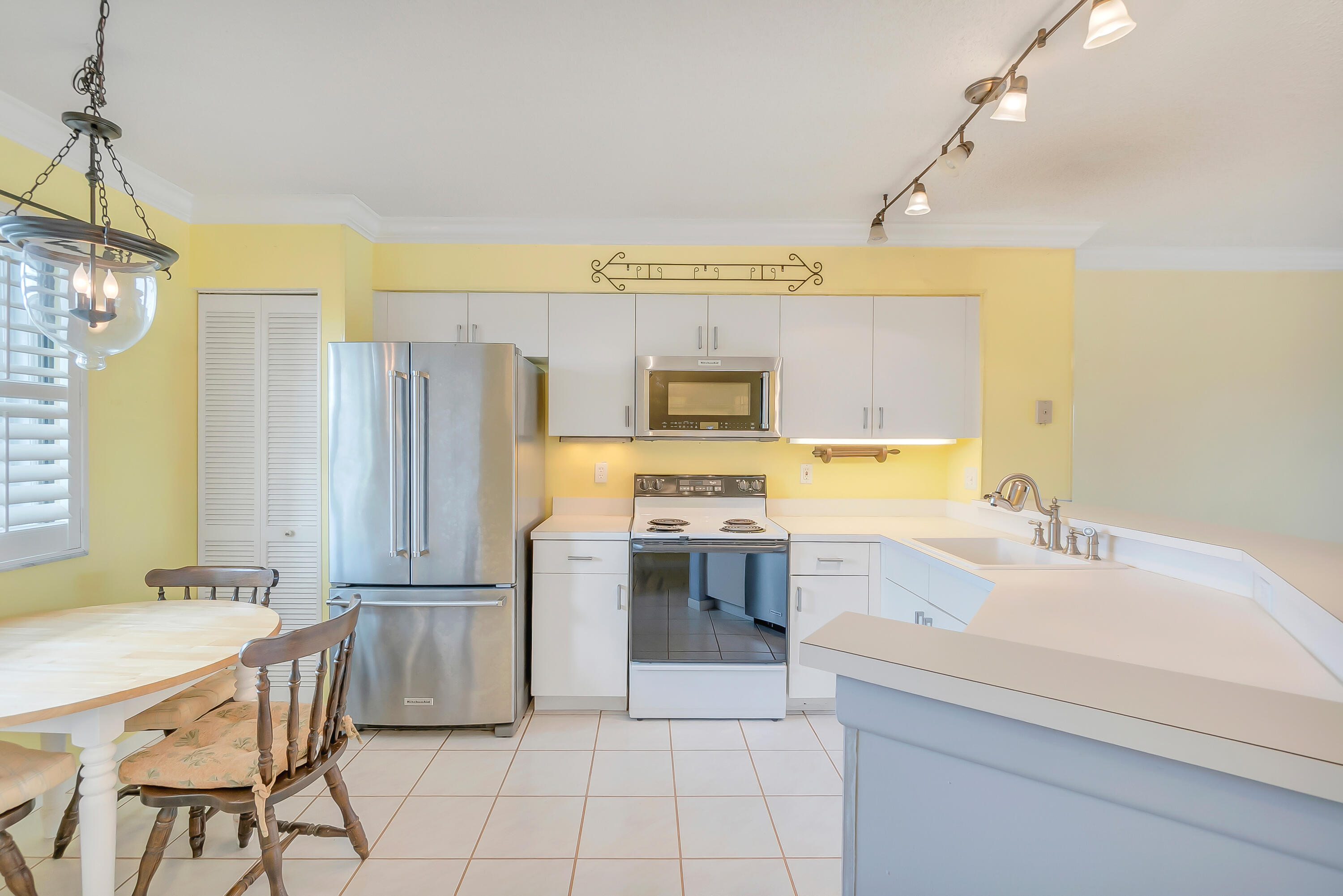 CYPRESS BEND CONDOMINIUM VII - Residential