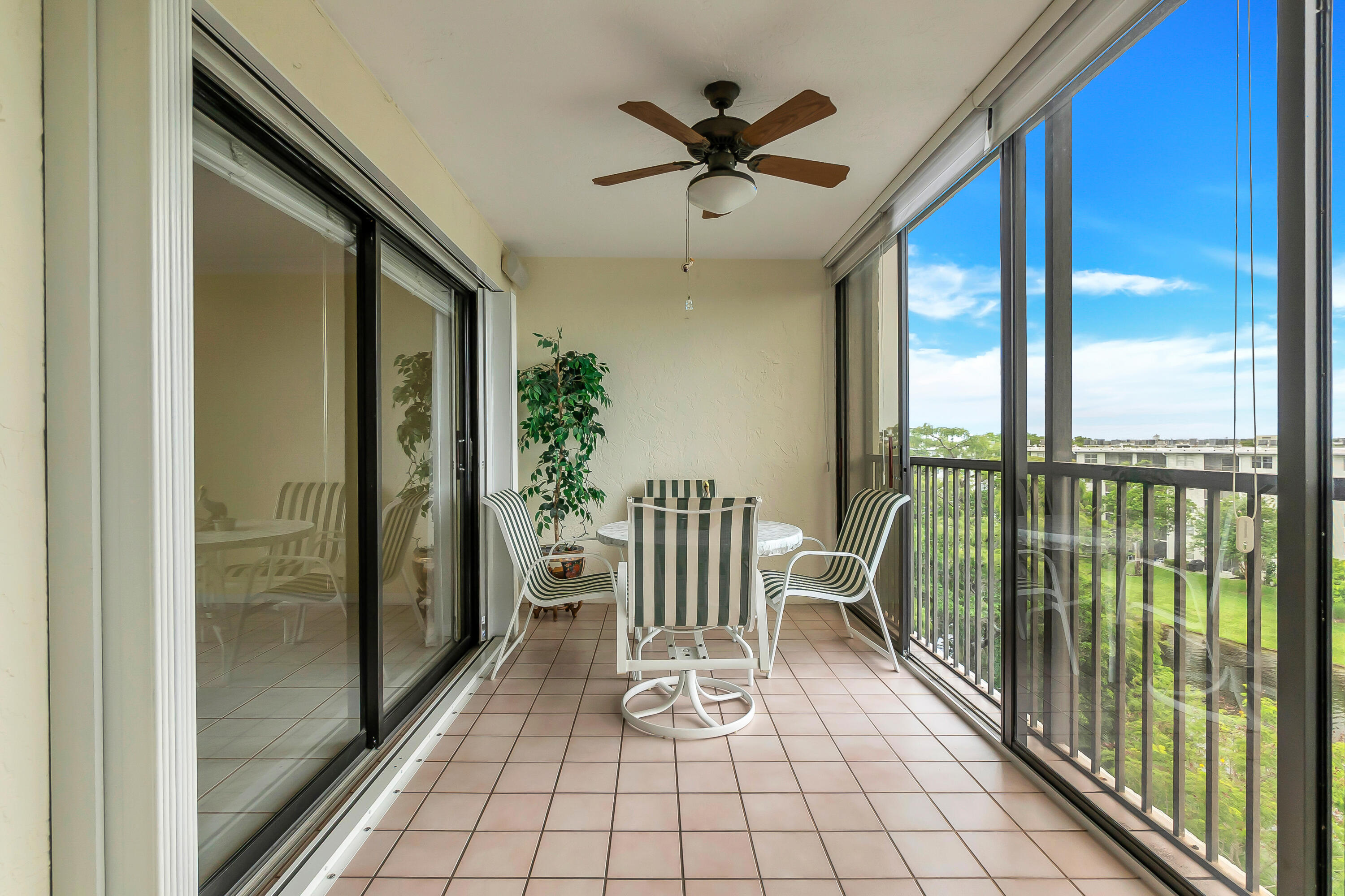 CYPRESS BEND CONDOMINIUM VII - Residential