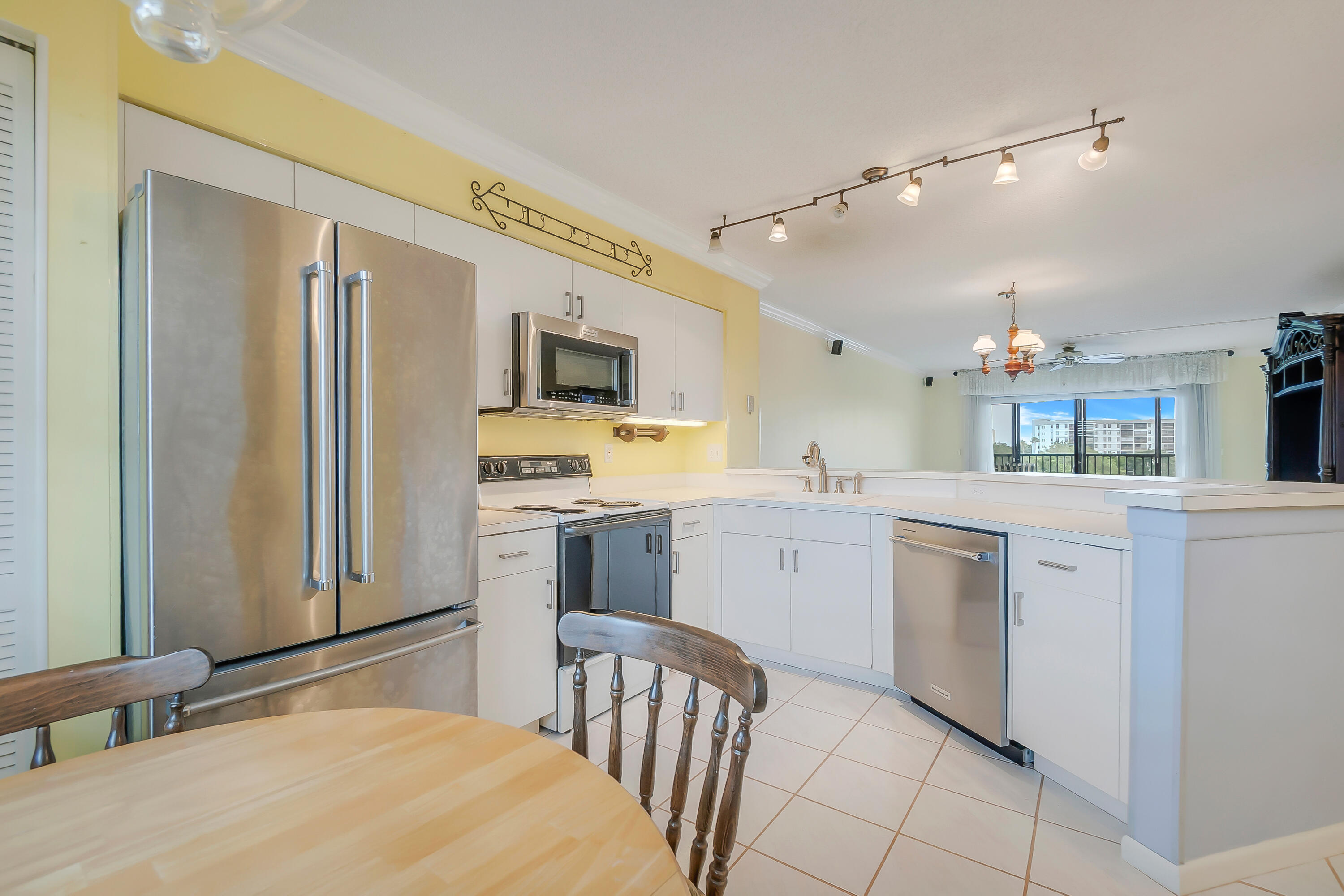 CYPRESS BEND CONDOMINIUM VII - Residential