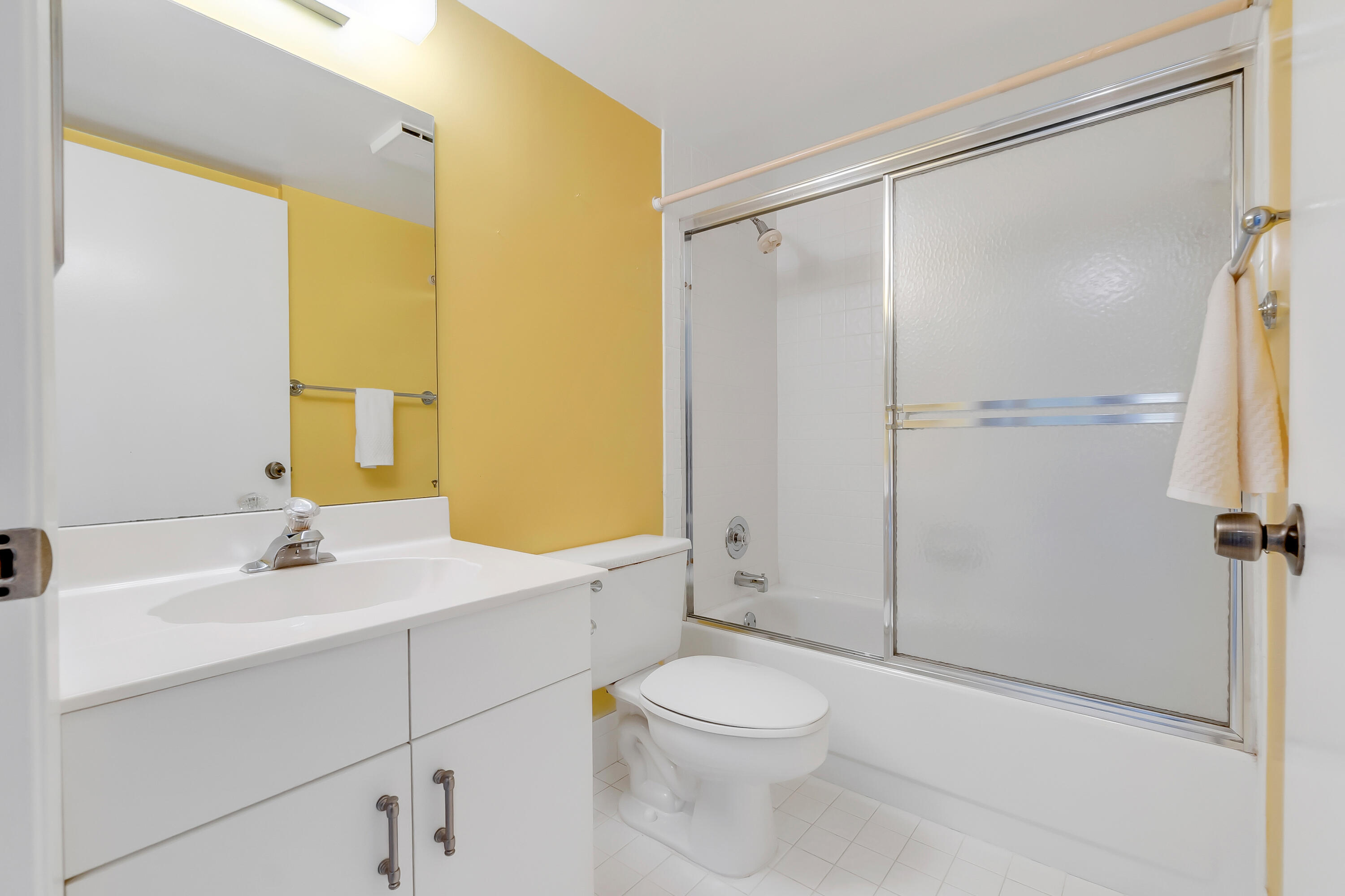 CYPRESS BEND CONDOMINIUM VII - Residential