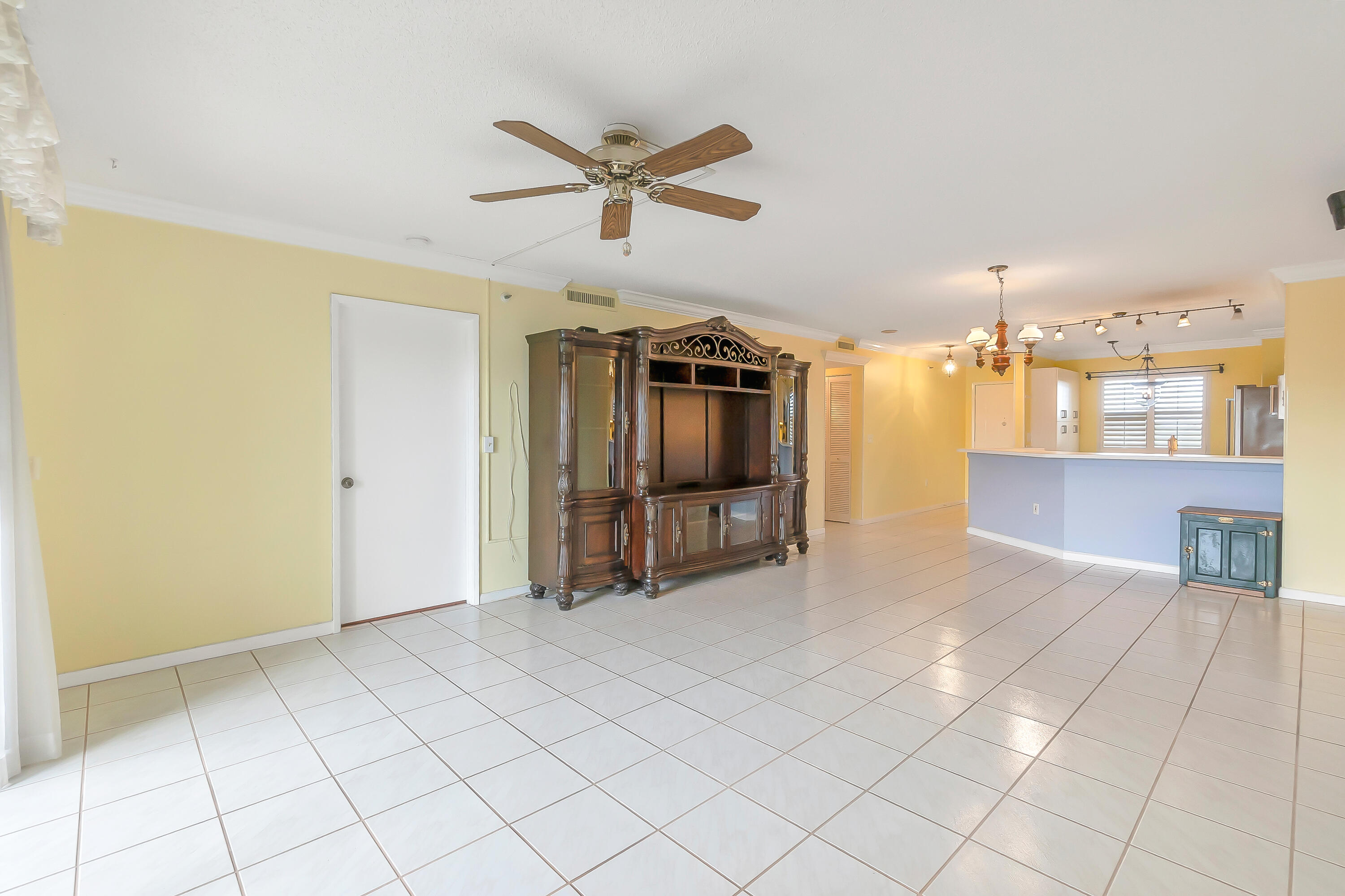 CYPRESS BEND CONDOMINIUM VII - Residential