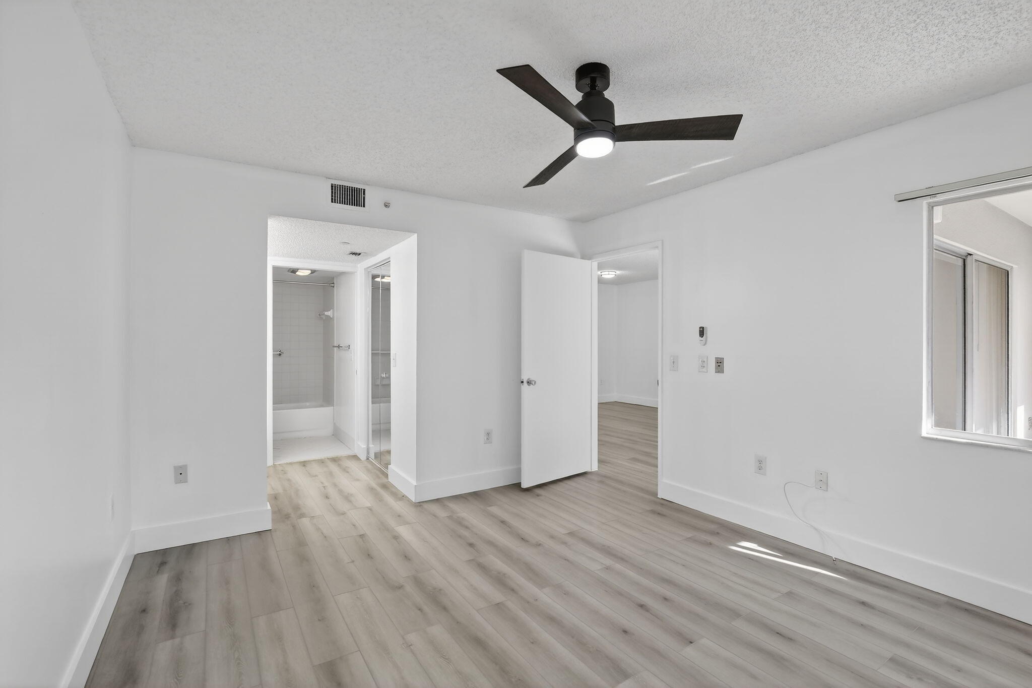 SUFFOLK AT CENTURY VILLAGE - Residential