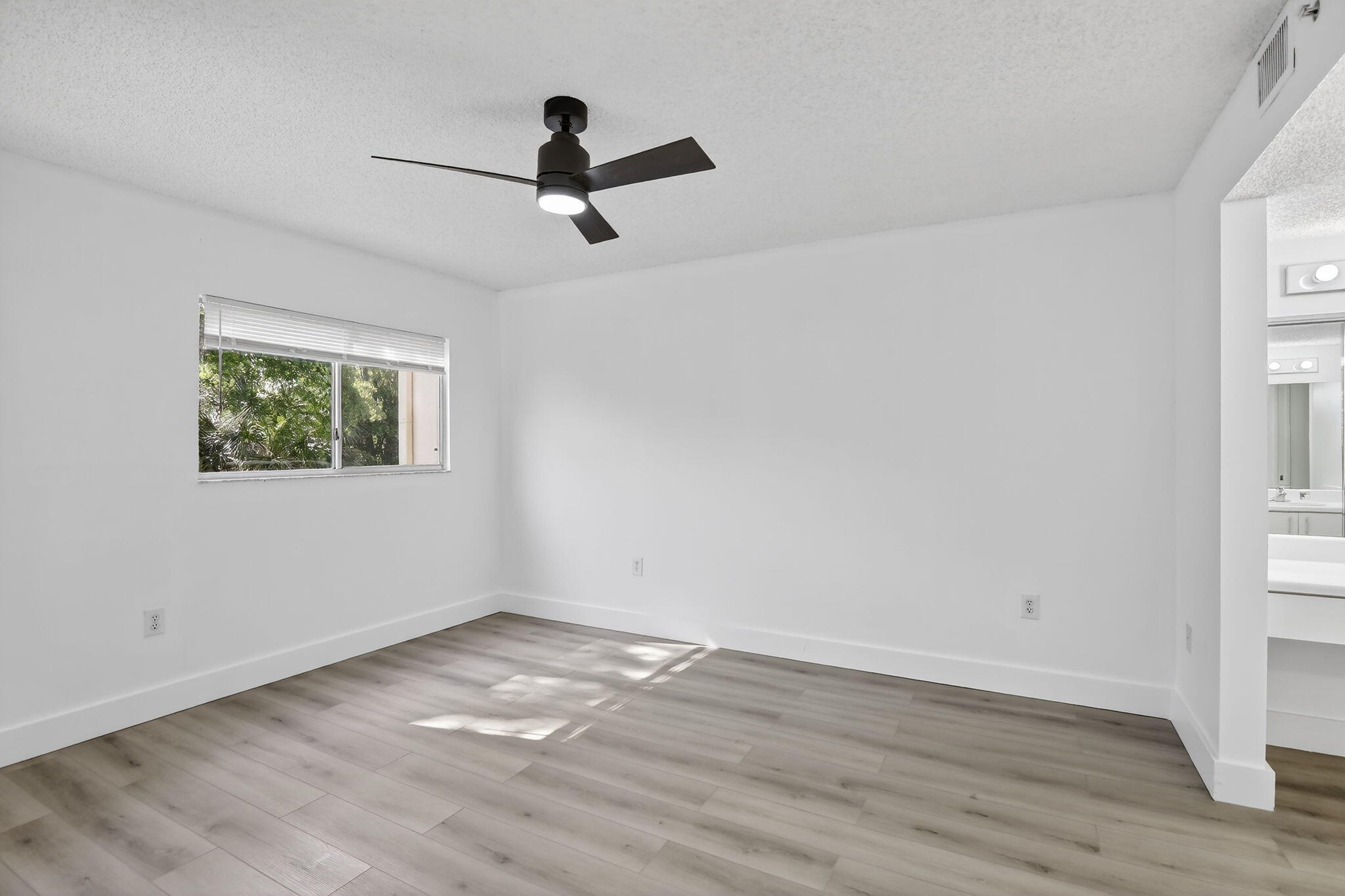 SUFFOLK AT CENTURY VILLAGE - Residential
