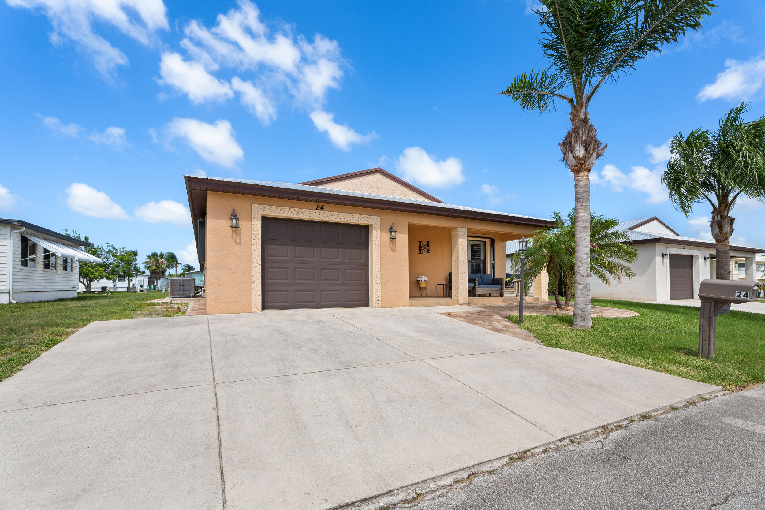 SPANISH LAKES ONE LEASEHOLD ESTATES - Residential