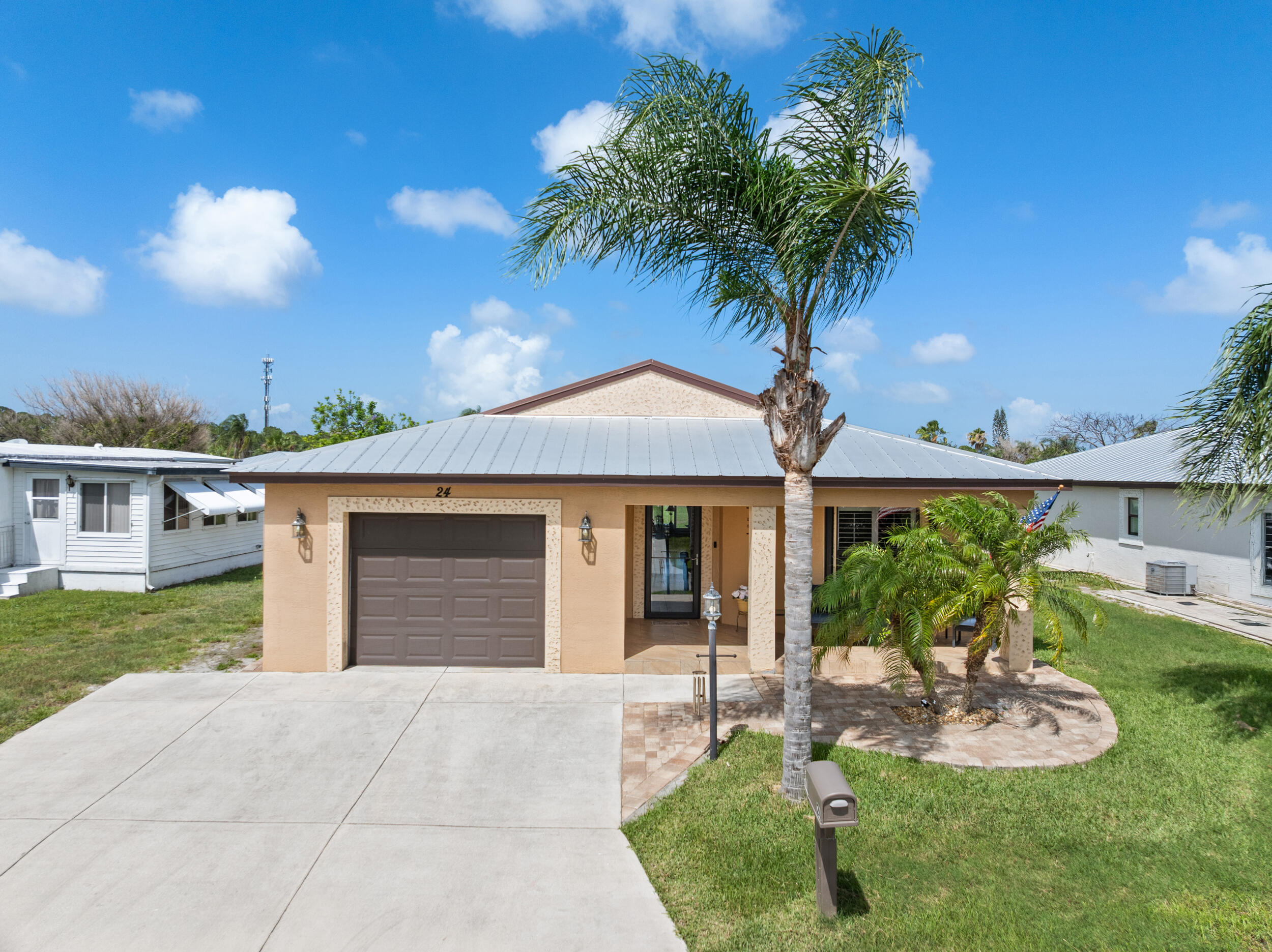 SPANISH LAKES ONE LEASEHOLD ESTATES - Residential