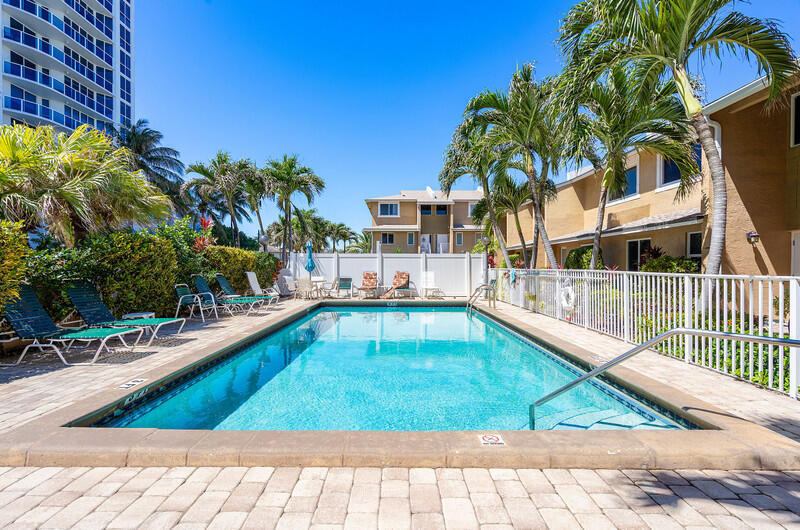 BEACH HAVEN TOWNHOMES CONDO - Residential