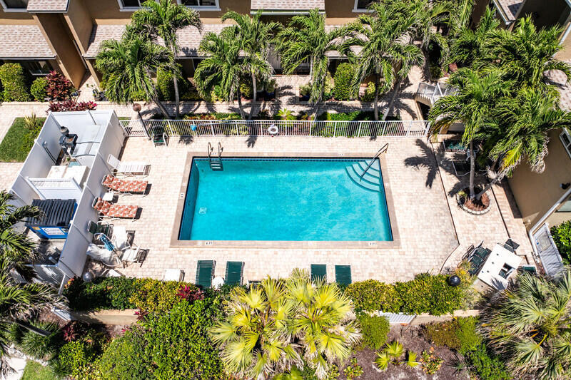 BEACH HAVEN TOWNHOMES CONDO - Residential