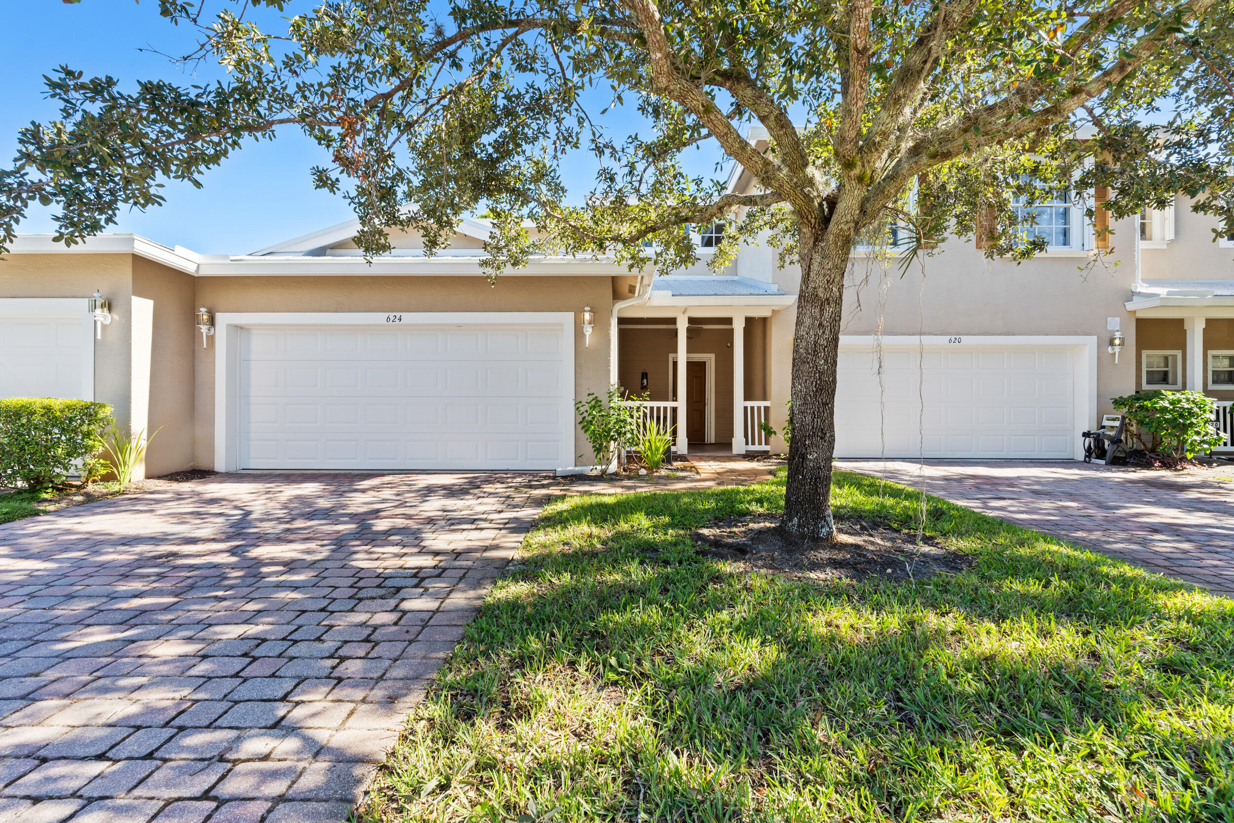 RIVER PLACE ON THE ST LUCIE NO 5 - Residential