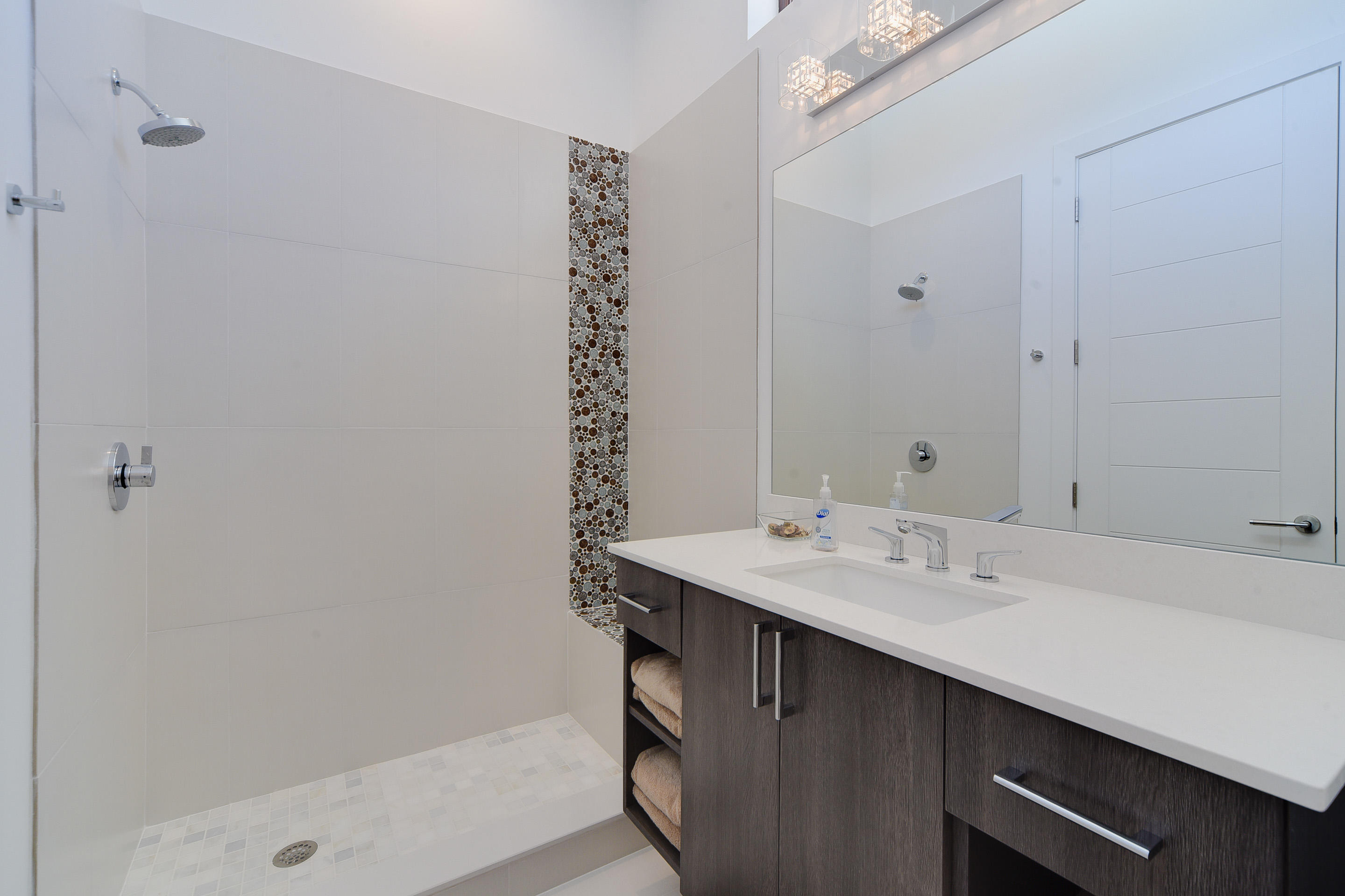 Palm Trail - Residential