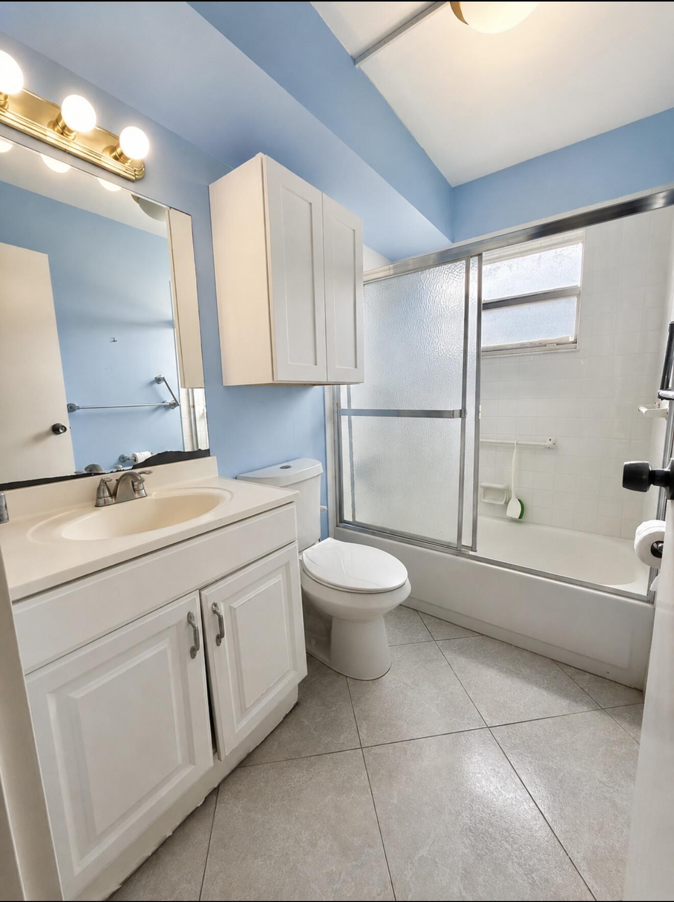 KINGS POINT BRITTANY CONDOS - Residential