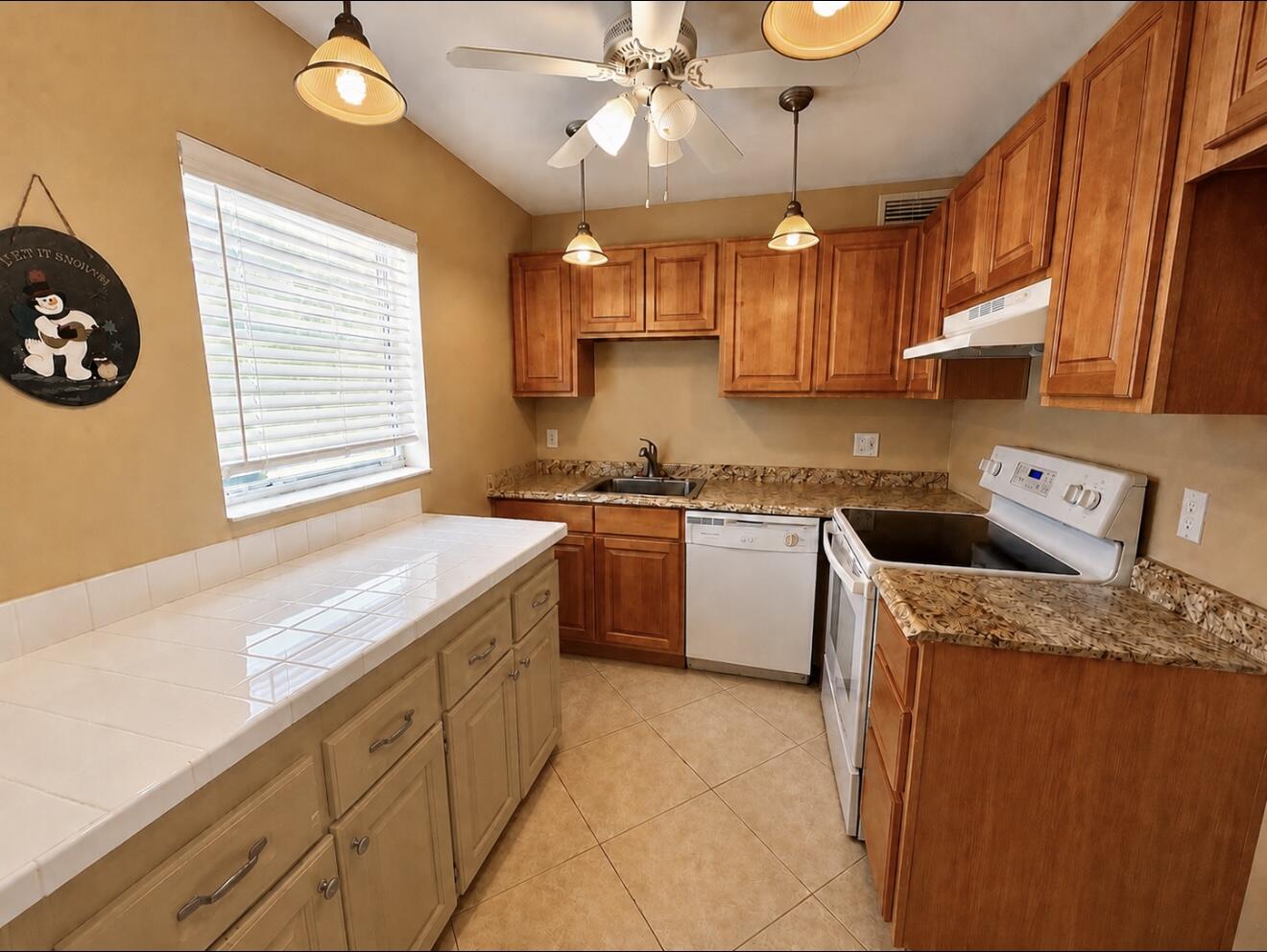 KINGS POINT BRITTANY CONDOS - Residential