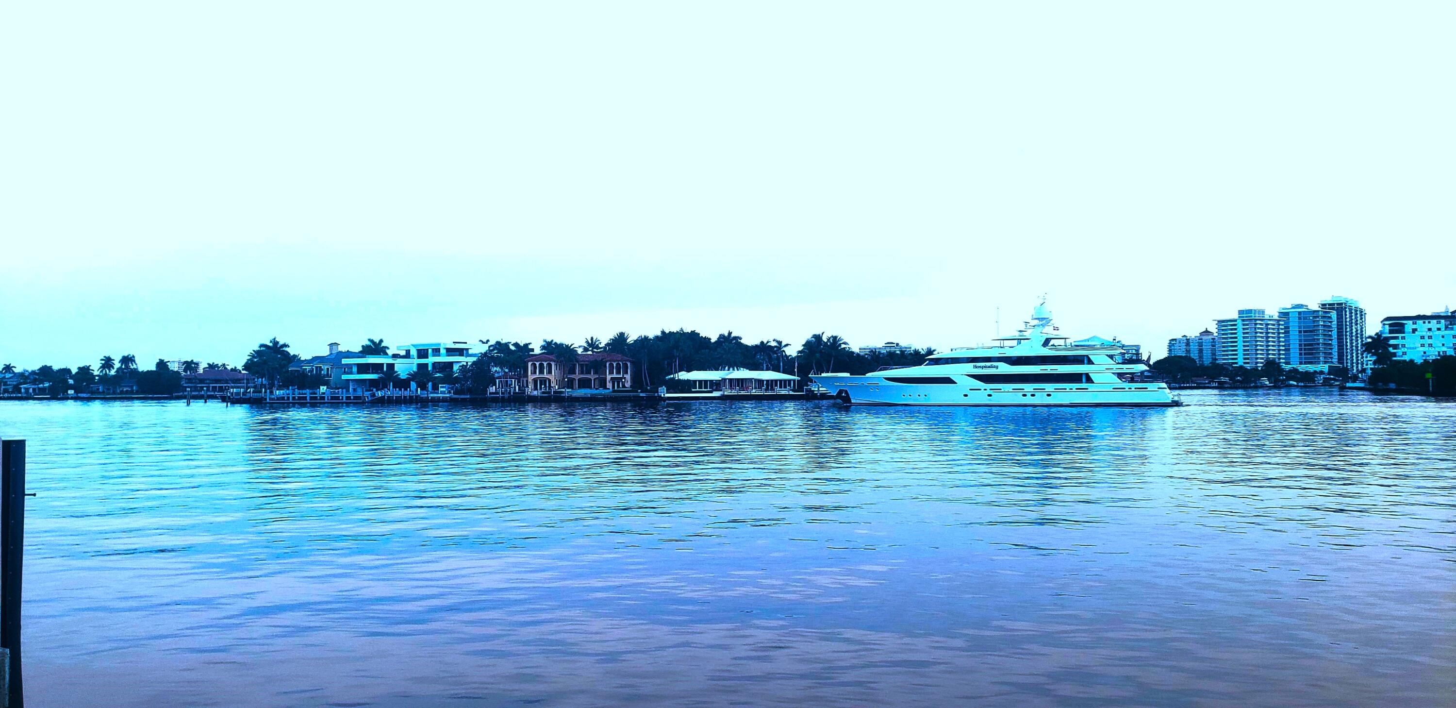 AQUA VISTA - Residential