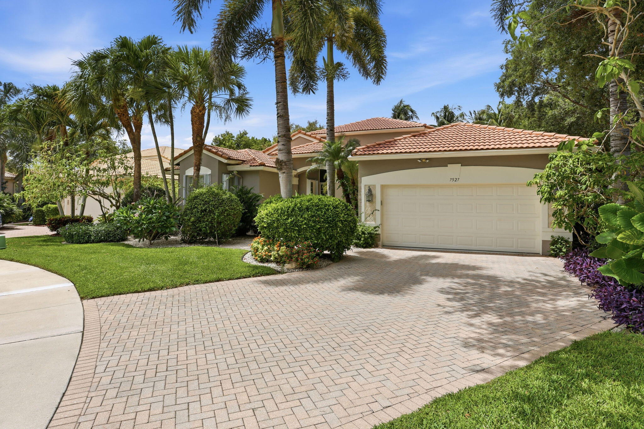 AVALON ESTATES - Residential