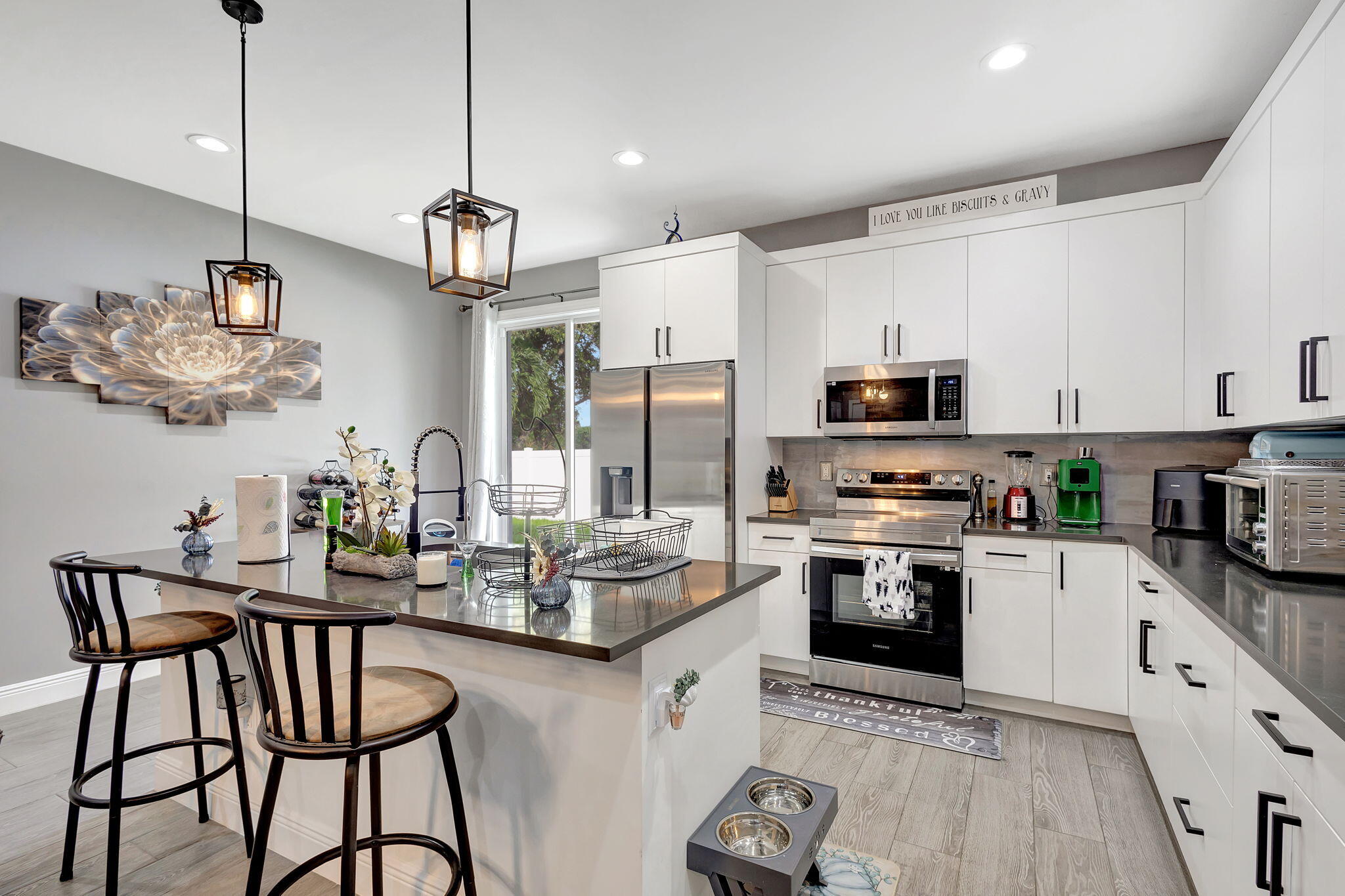 SOUTHERN BOULEVARD PINES - Residential