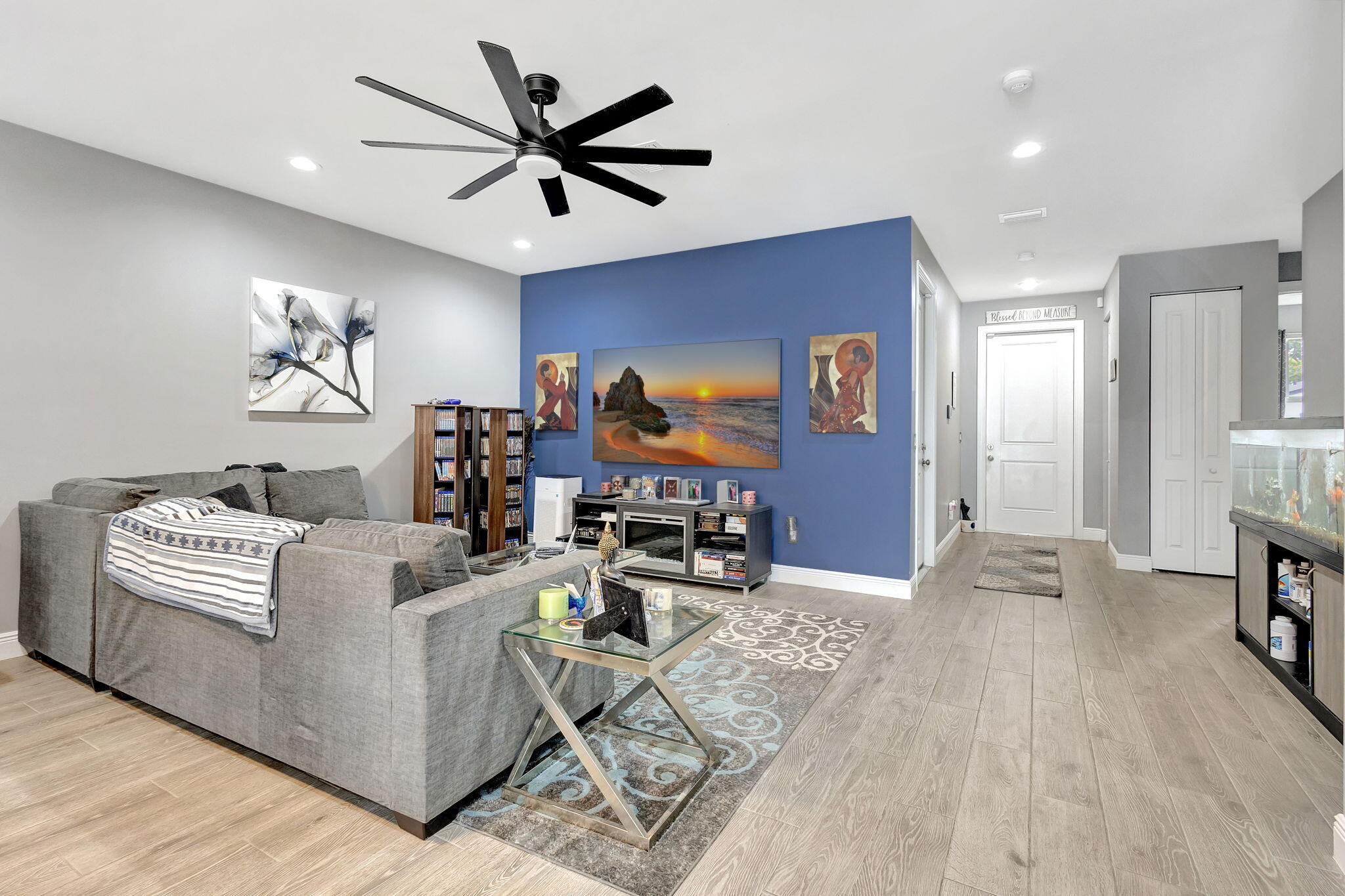 SOUTHERN BOULEVARD PINES - Residential