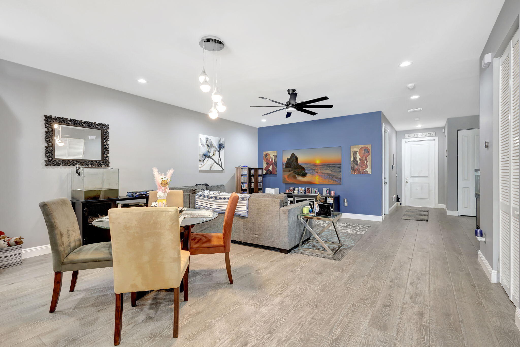 SOUTHERN BOULEVARD PINES - Residential