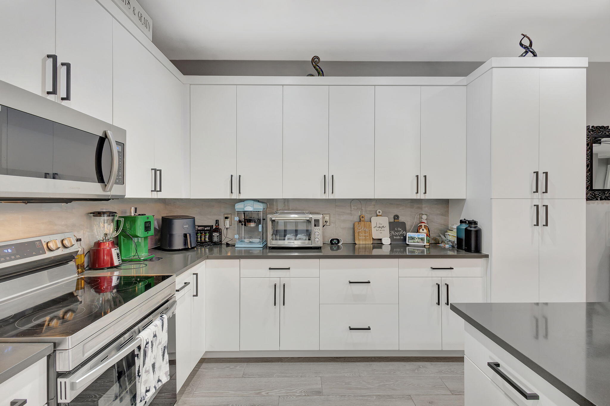 SOUTHERN BOULEVARD PINES - Residential