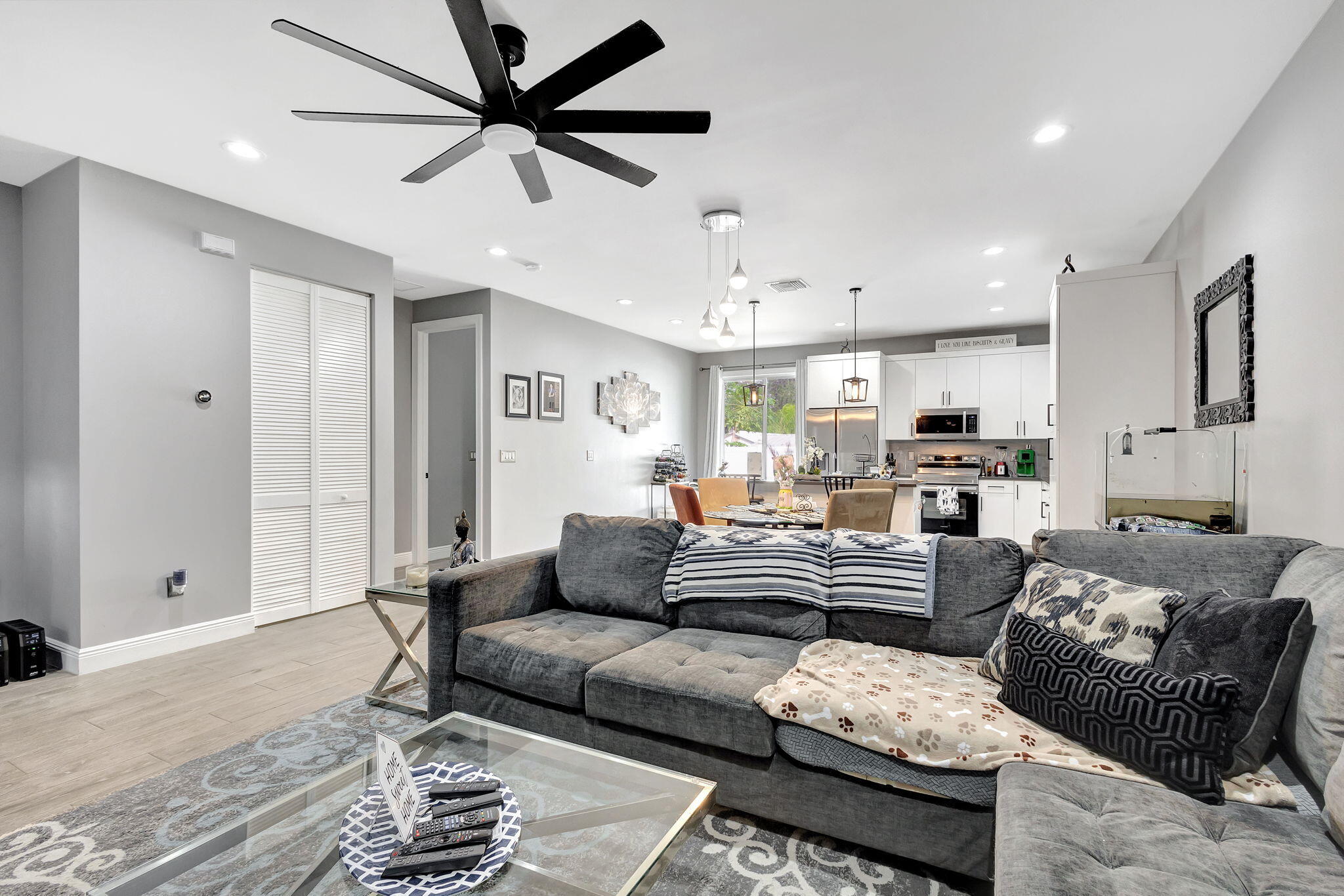 SOUTHERN BOULEVARD PINES - Residential