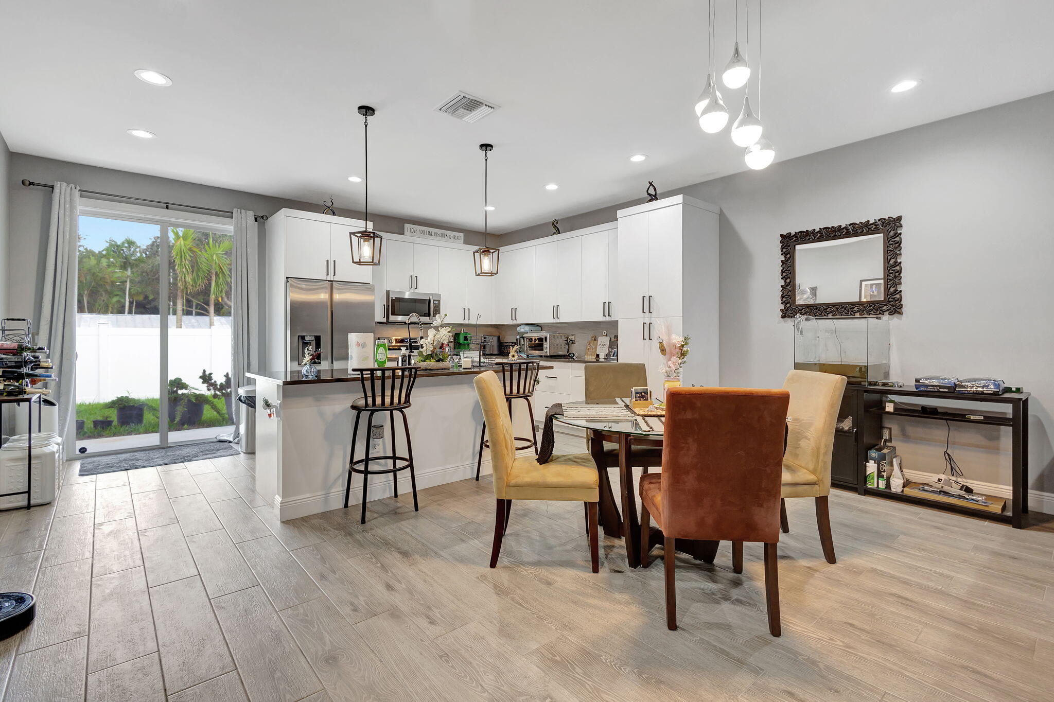 SOUTHERN BOULEVARD PINES - Residential