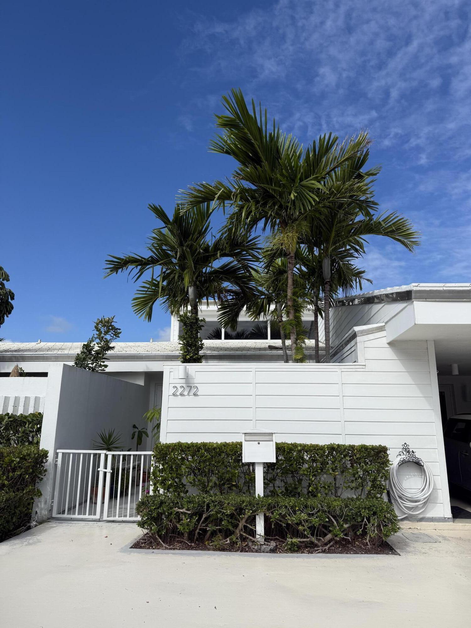 REEF COND - Residential